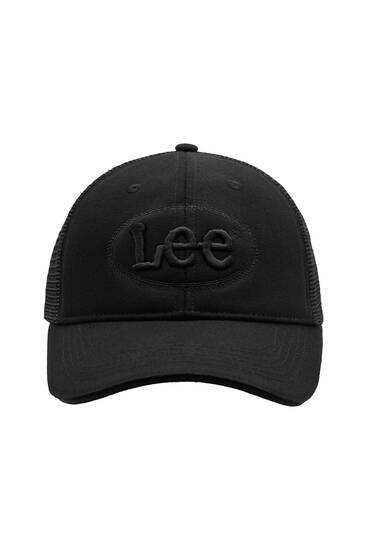 Sunkvežimio vairuotojo stiliaus kepuraitė su snapeliu ir siuvinėtu užrašu „Lee“