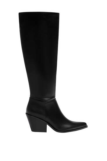 High-heeled boots