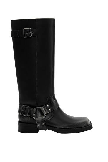 Leather biker boots with buckles