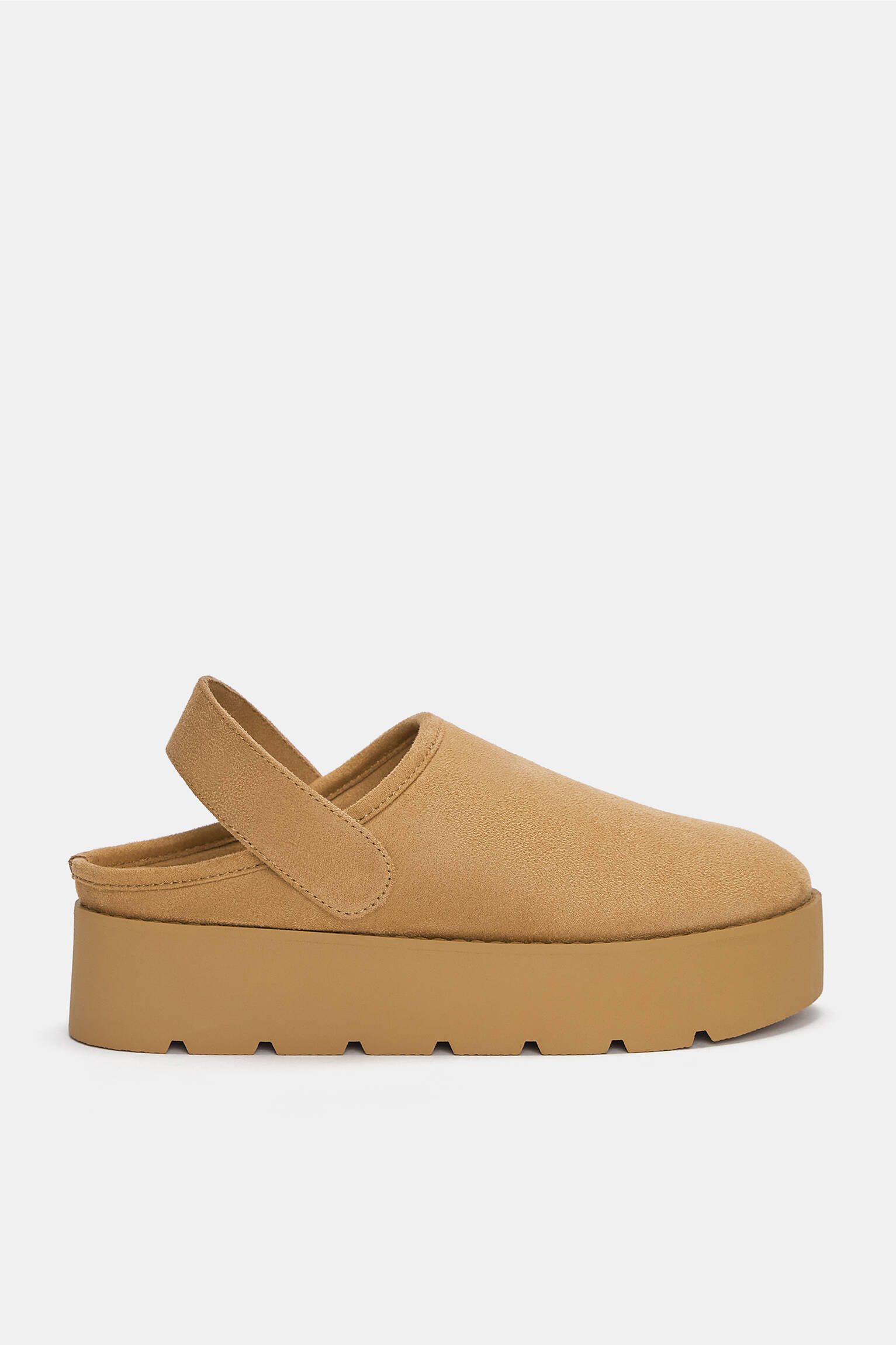 Platform clogs with strap - pull&bear