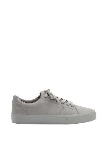 Mens Shoes: find all the latest trends at PULL&BEAR
