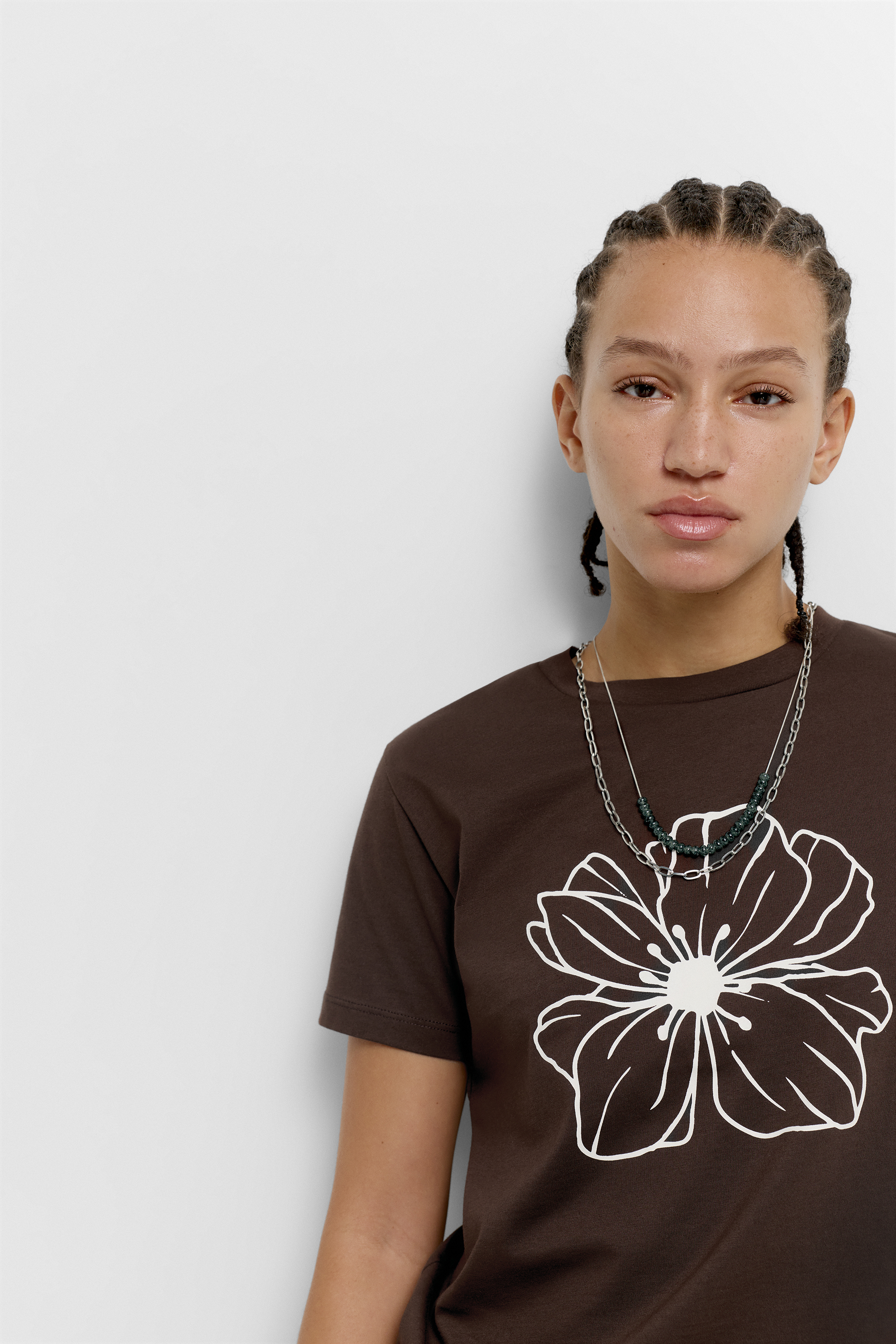 Playera café flor