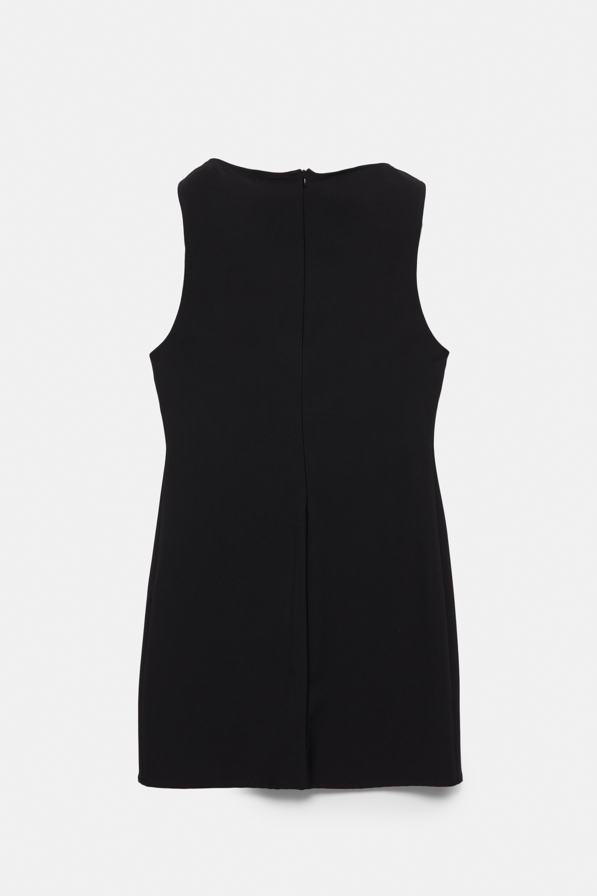 Korte jurk met cut-out en strikjes