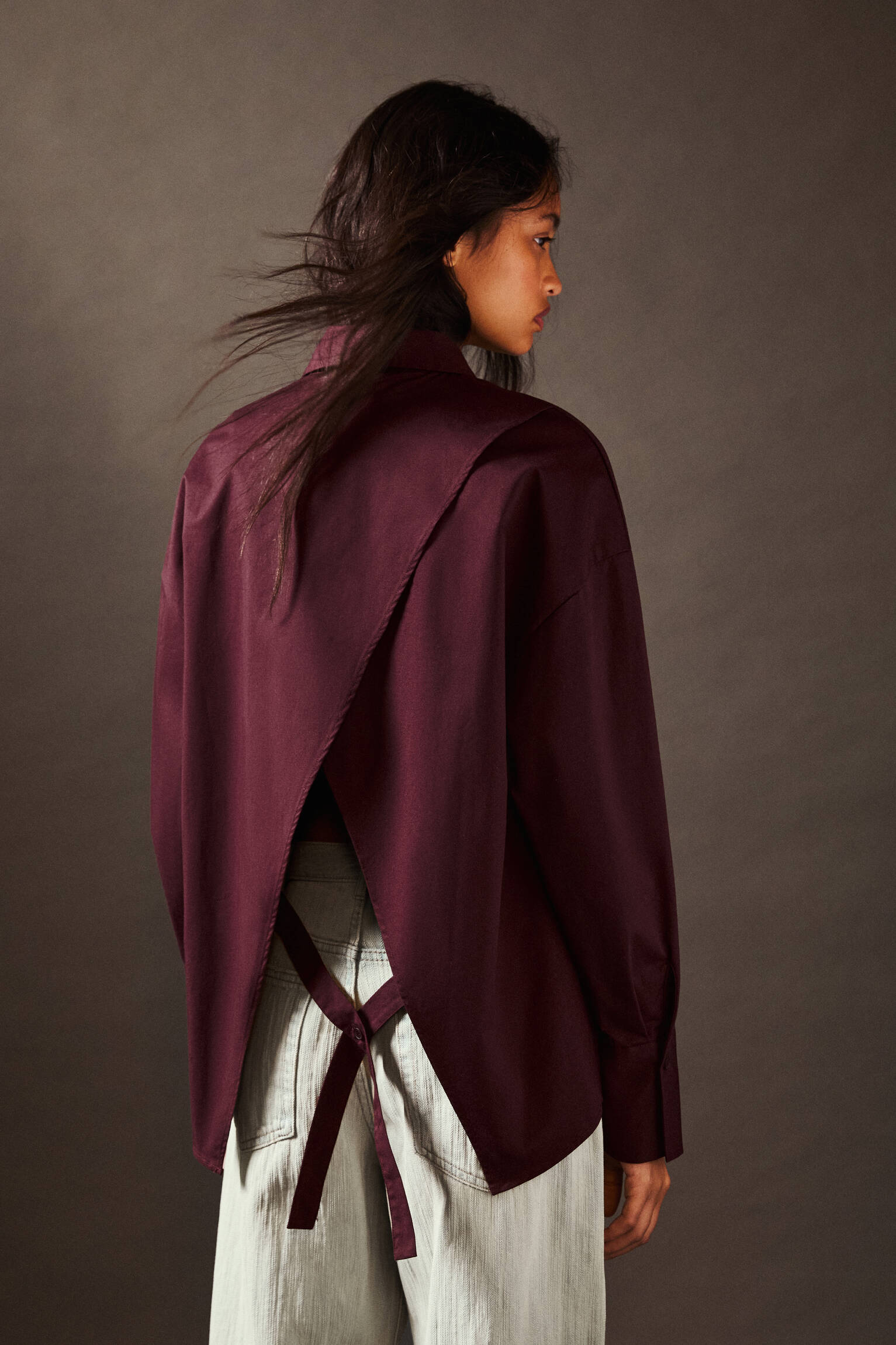 Chemise bordeaux à dos croisé