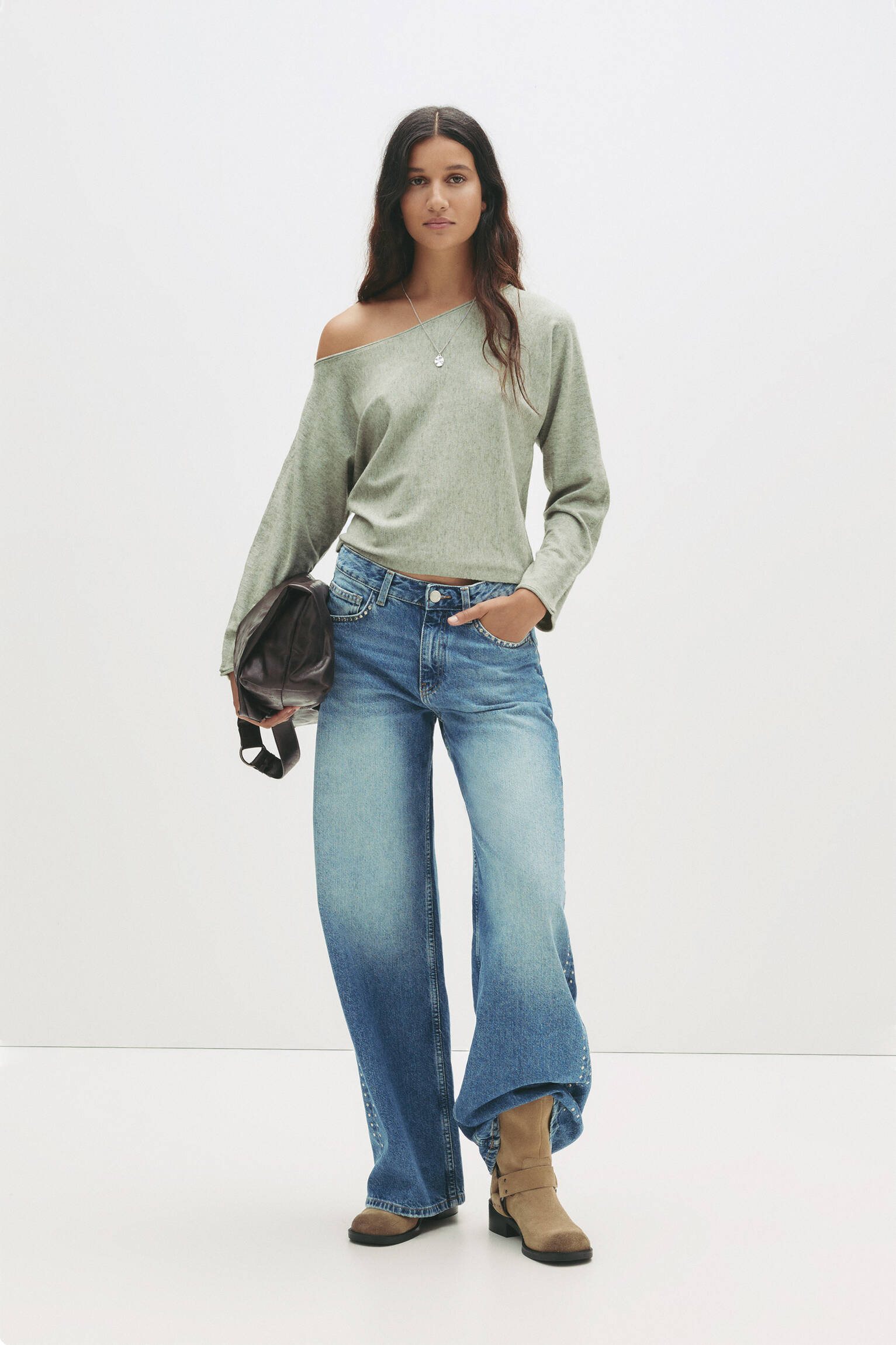 Pullover con scollo asimmetrico - PULL&BEAR