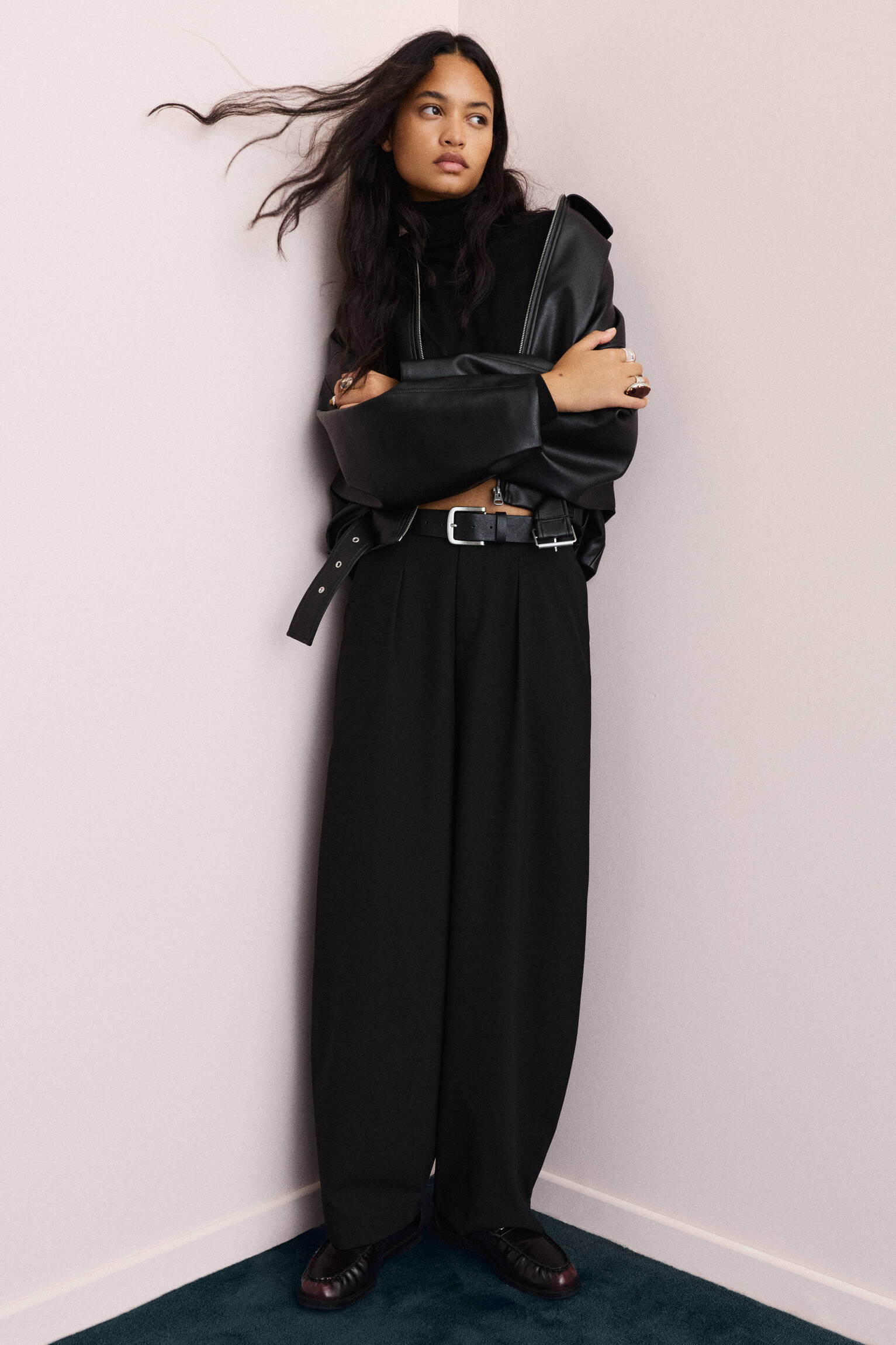 Pantalon barrel à pinces - pull&bear