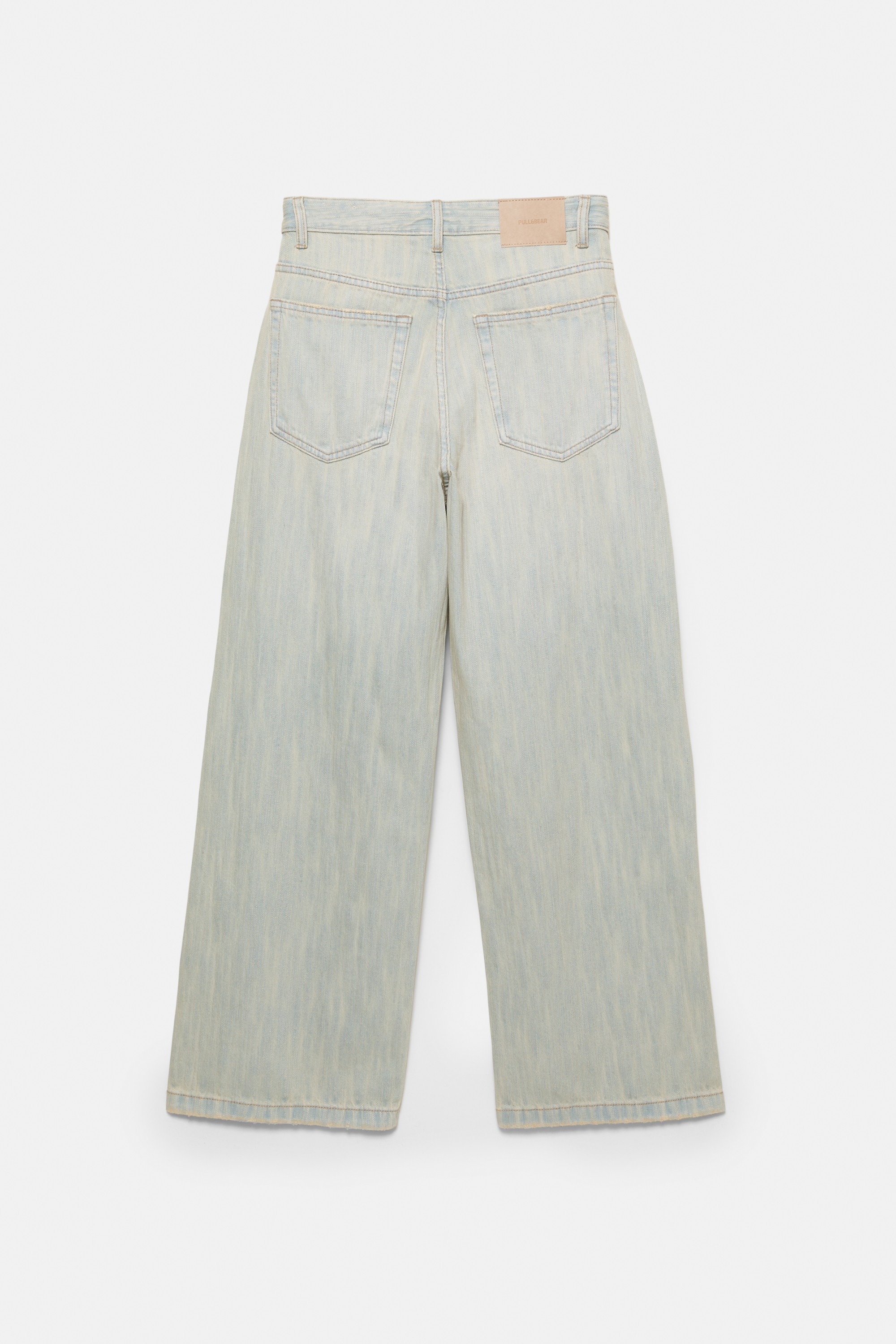 Mid-waist baggy jeans