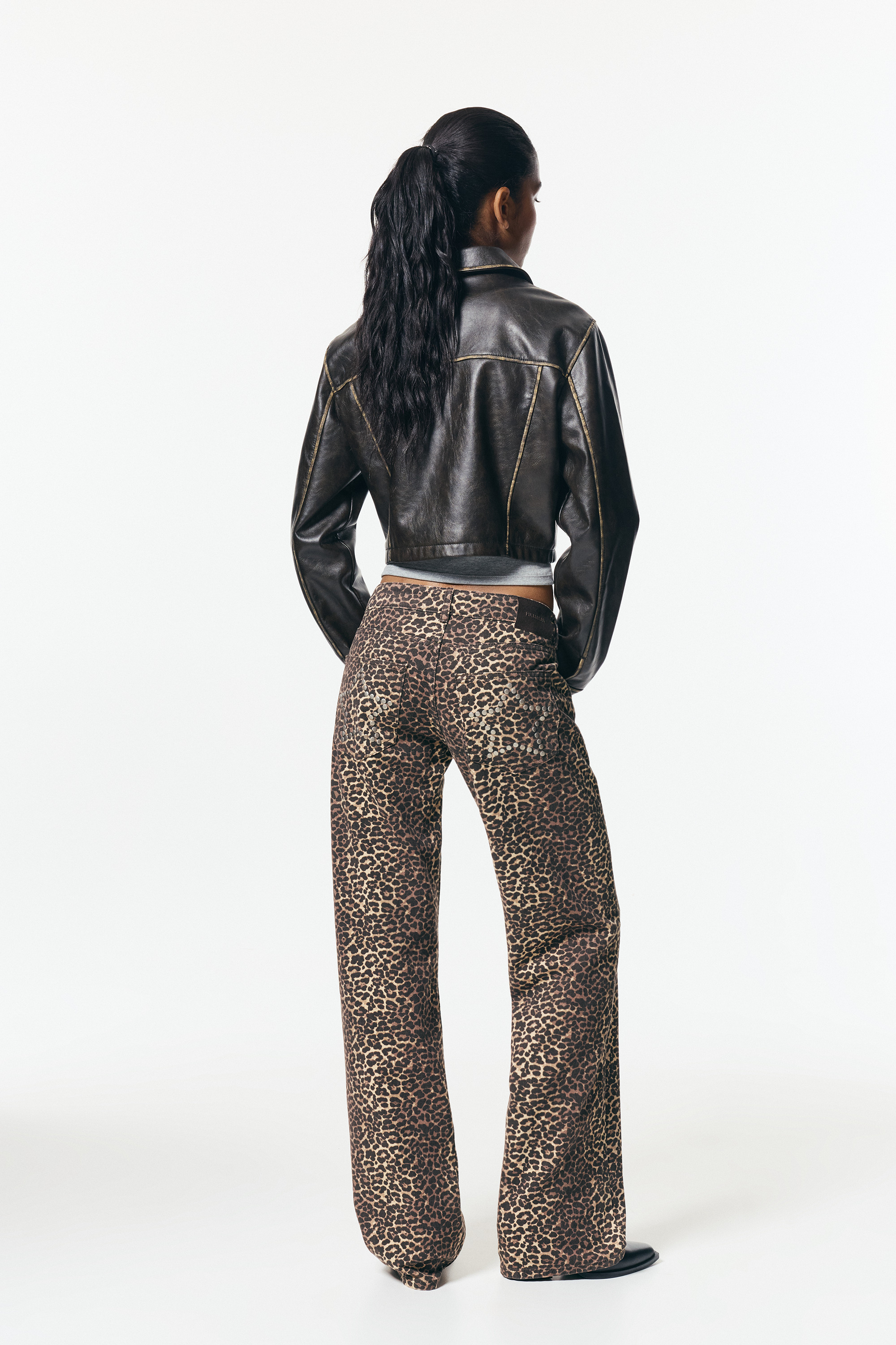 Straight-leg jeans with star studs