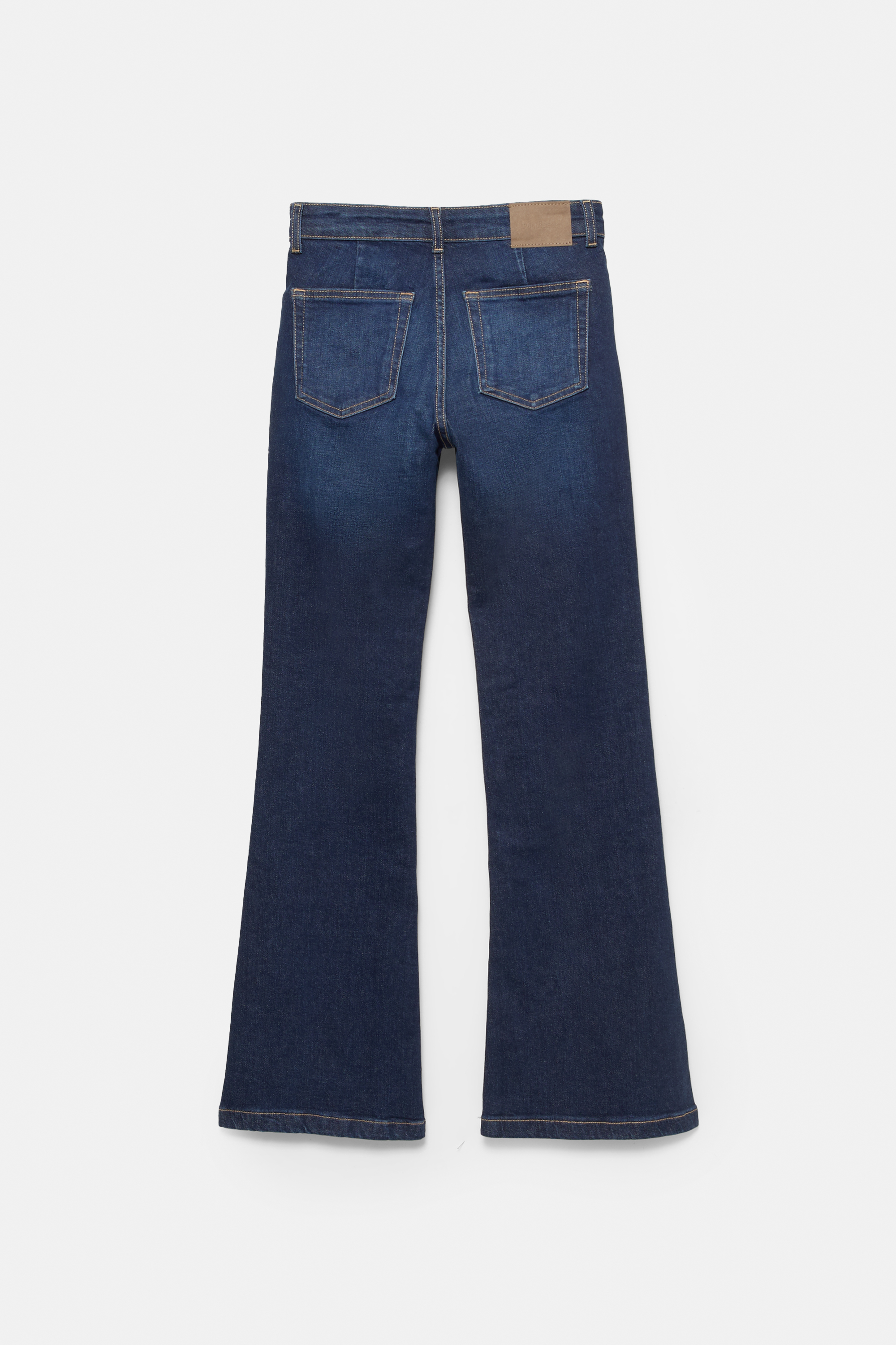 Jeans bootcut tachuelas