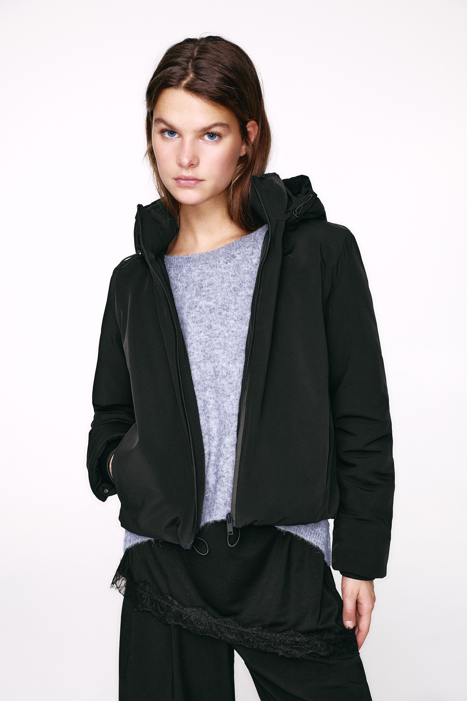 Krótki płaszcz przeciwdeszczowy z kapturem