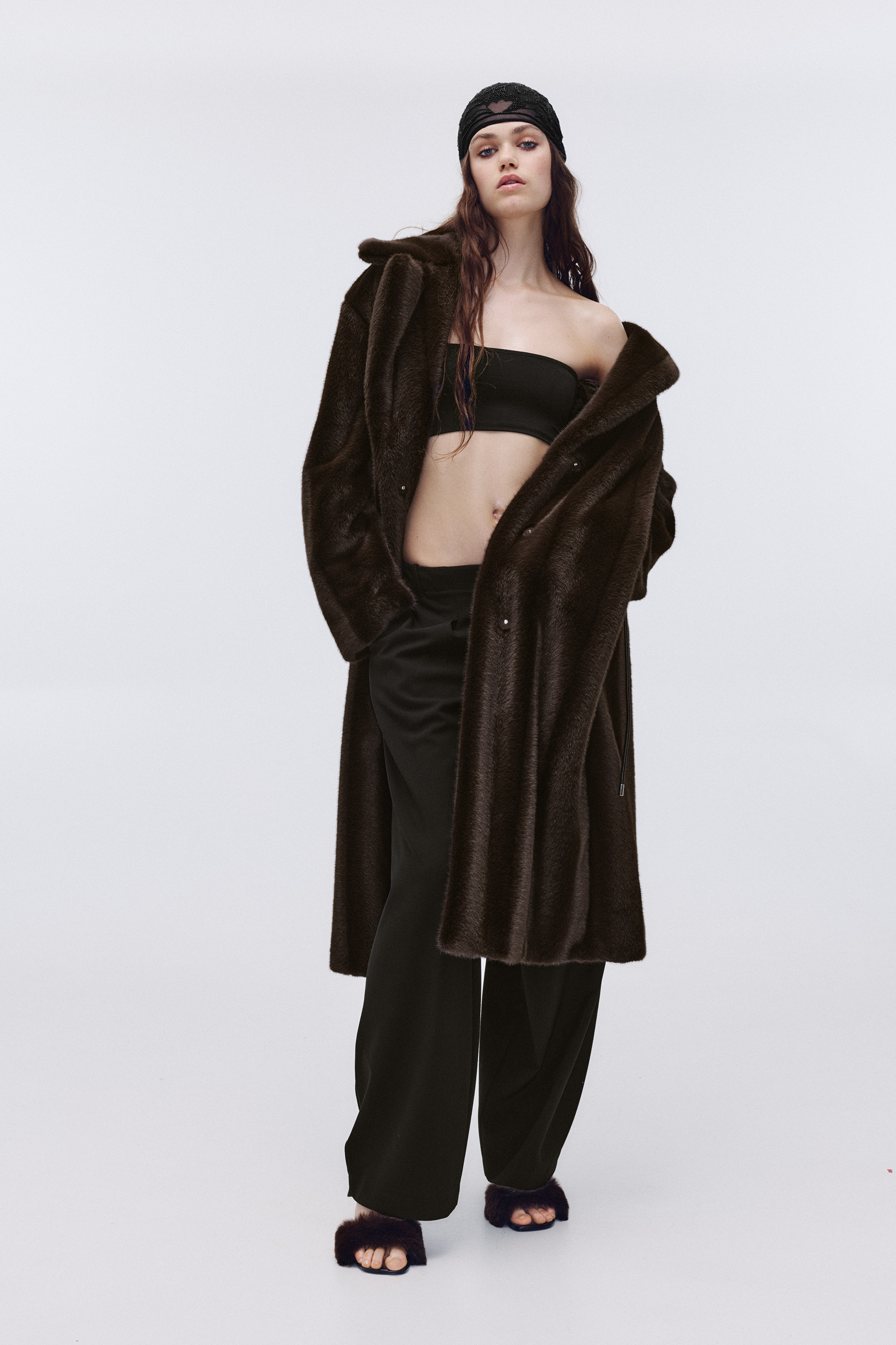 معطف طويل من الفرو الصناعي مع حزام