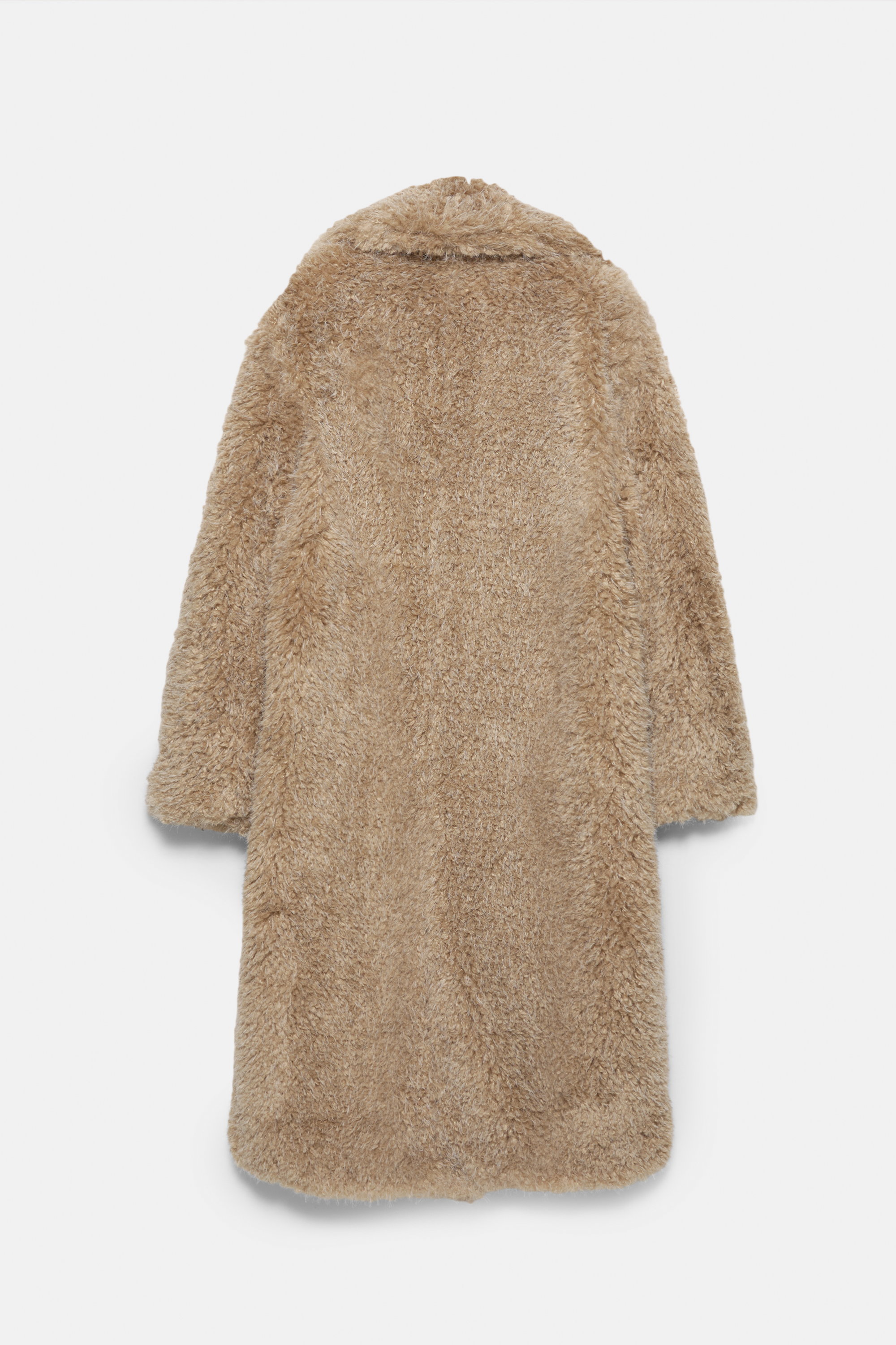 Długi płaszcz ze sztucznego futra