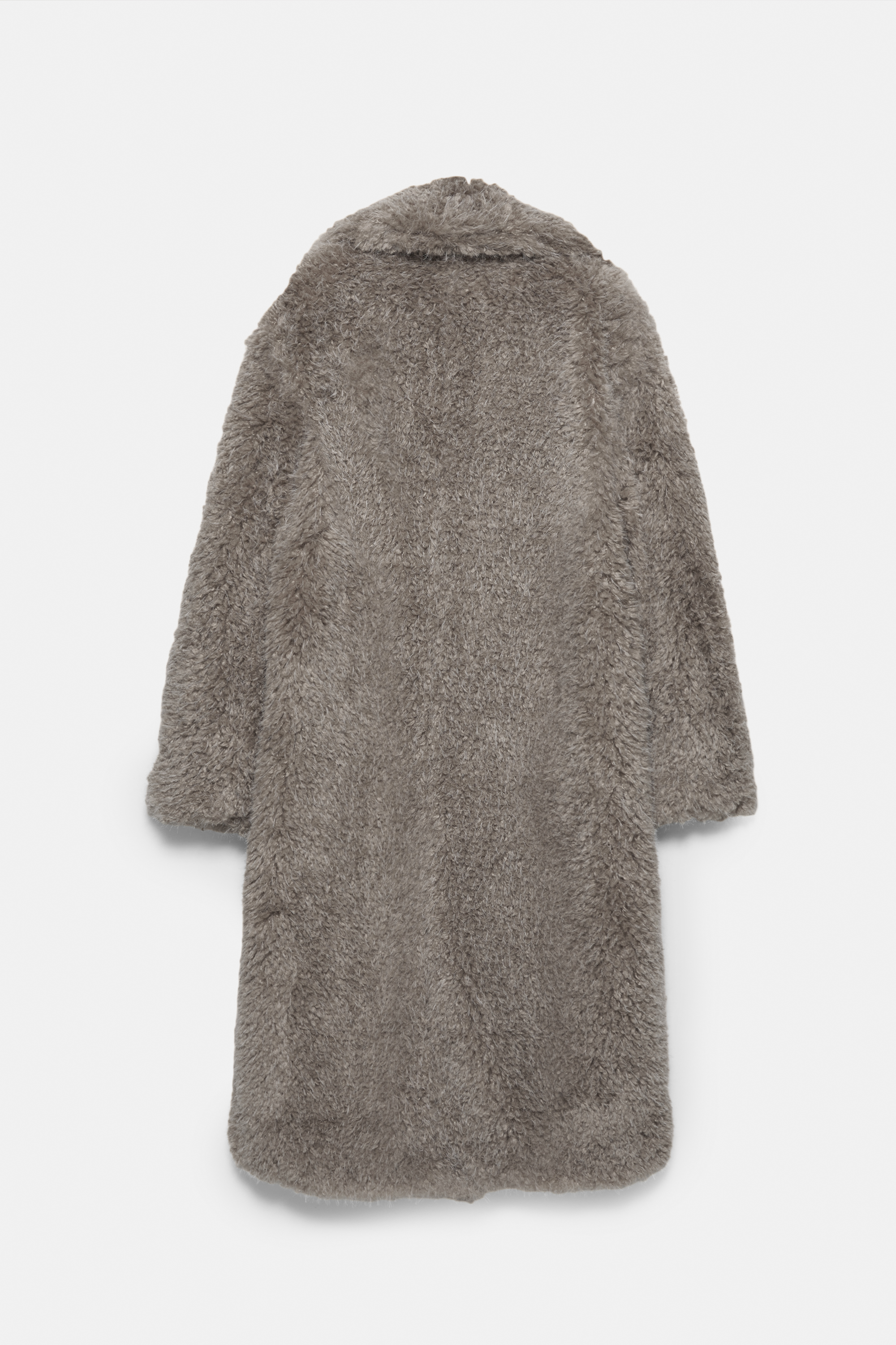 Długi płaszcz ze sztucznego futra