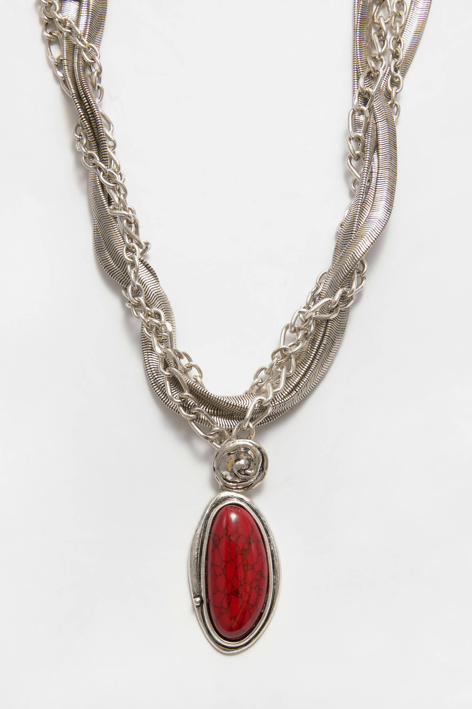 Collier multi-rangs pendentif médaillon