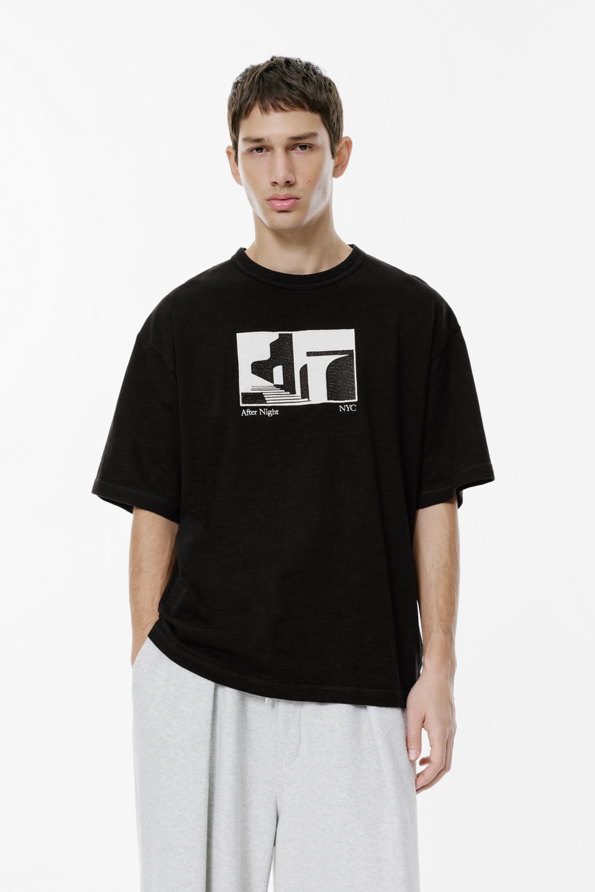 Majica od strukturirane tkanine s vezom