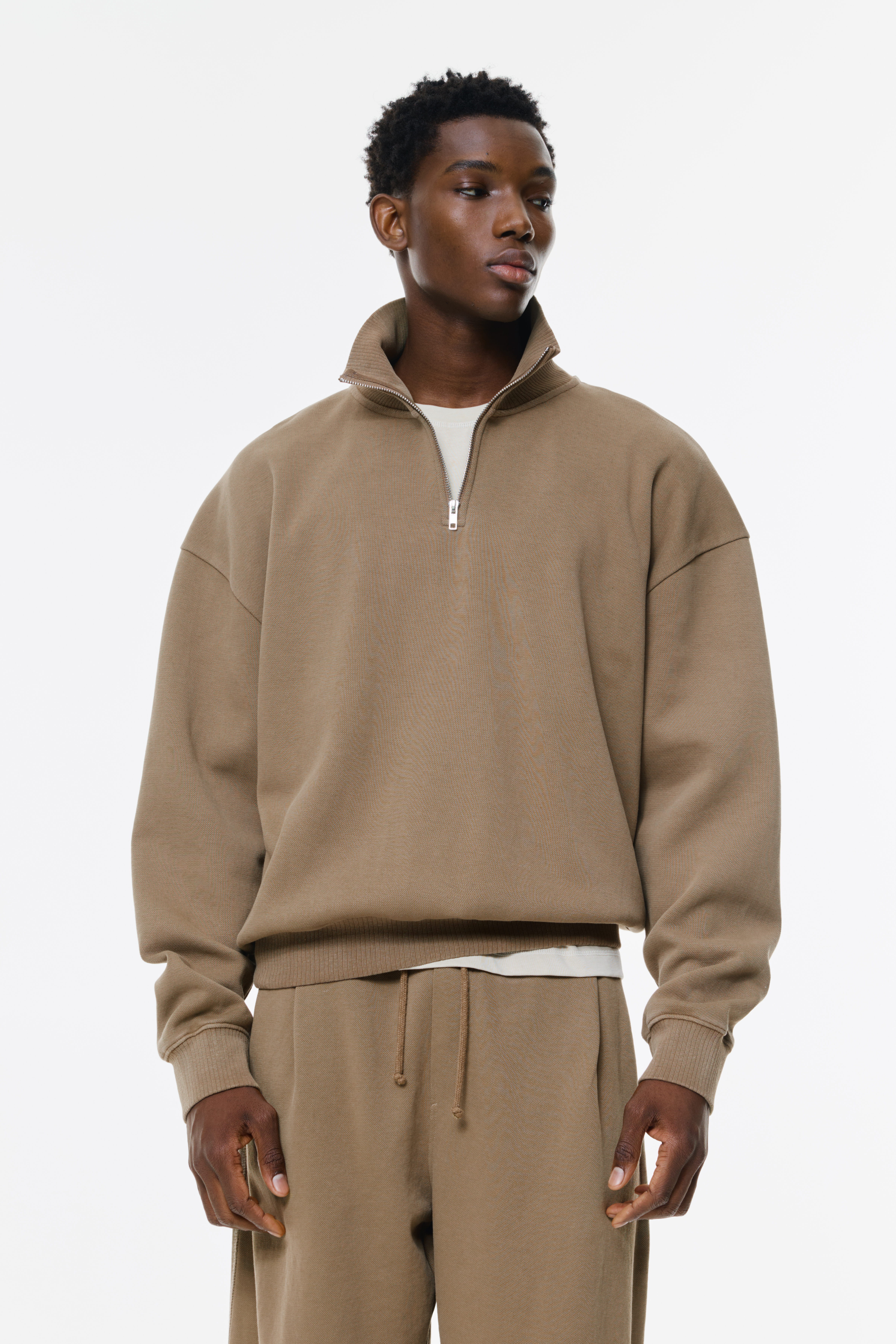 Φούτερ με φερμουάρ στον γιακά