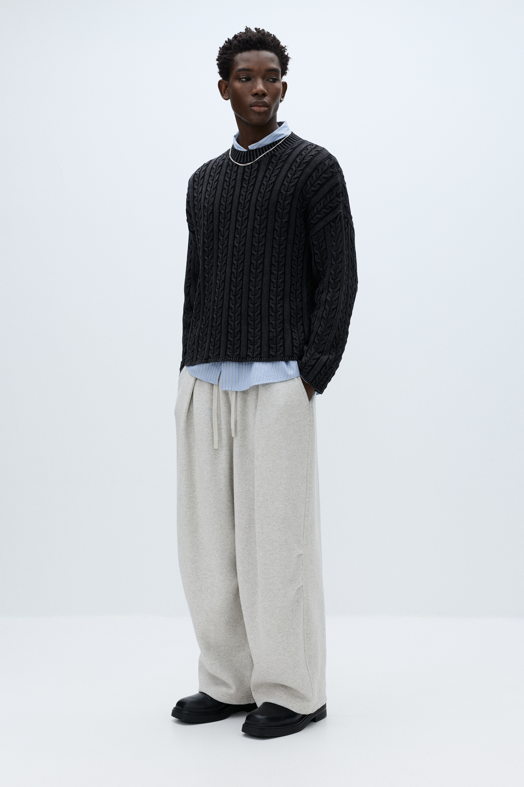 بنطلون بدلة رياضية بثنيات