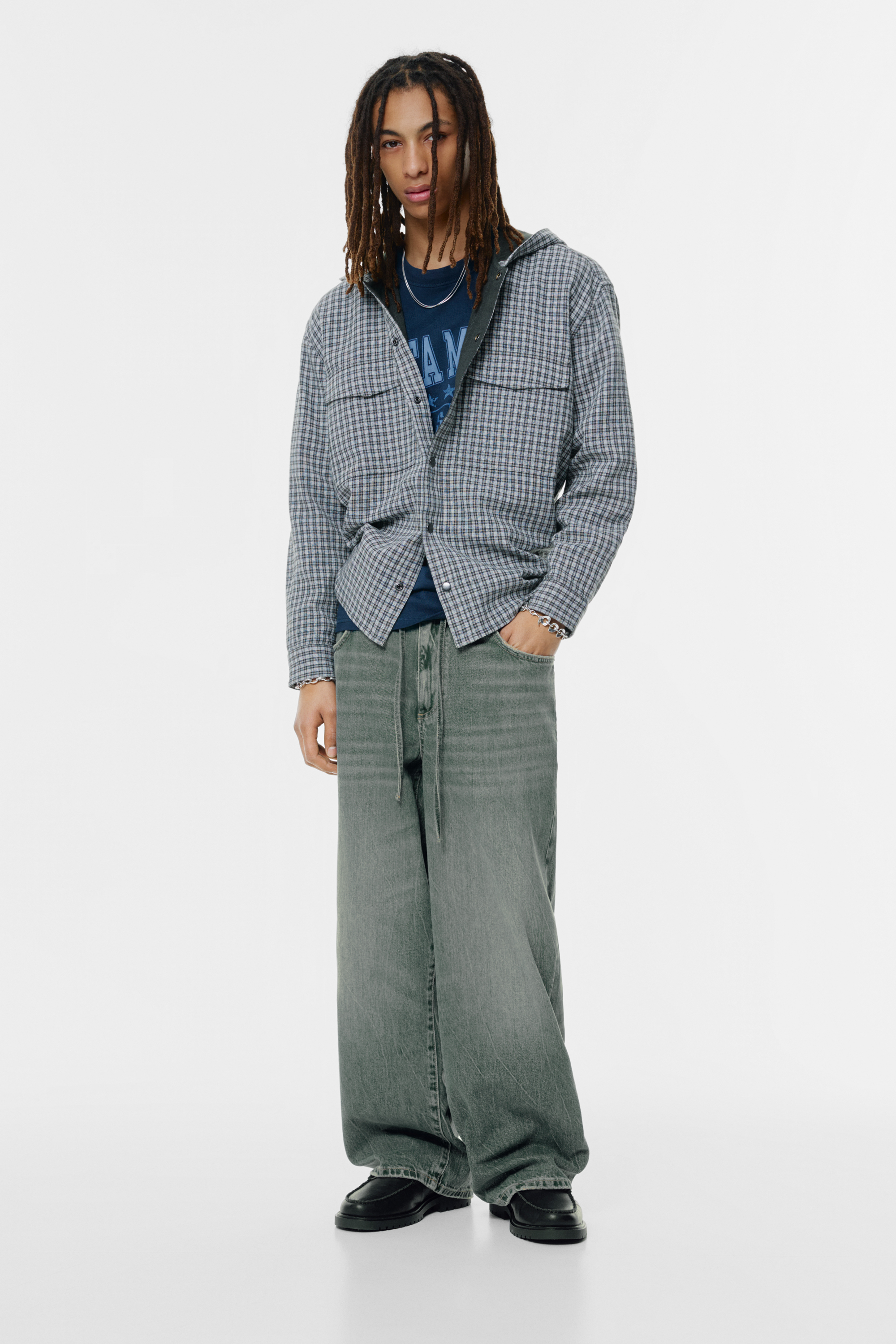 Vrlo vrećaste traperice s elastičnim pojasom