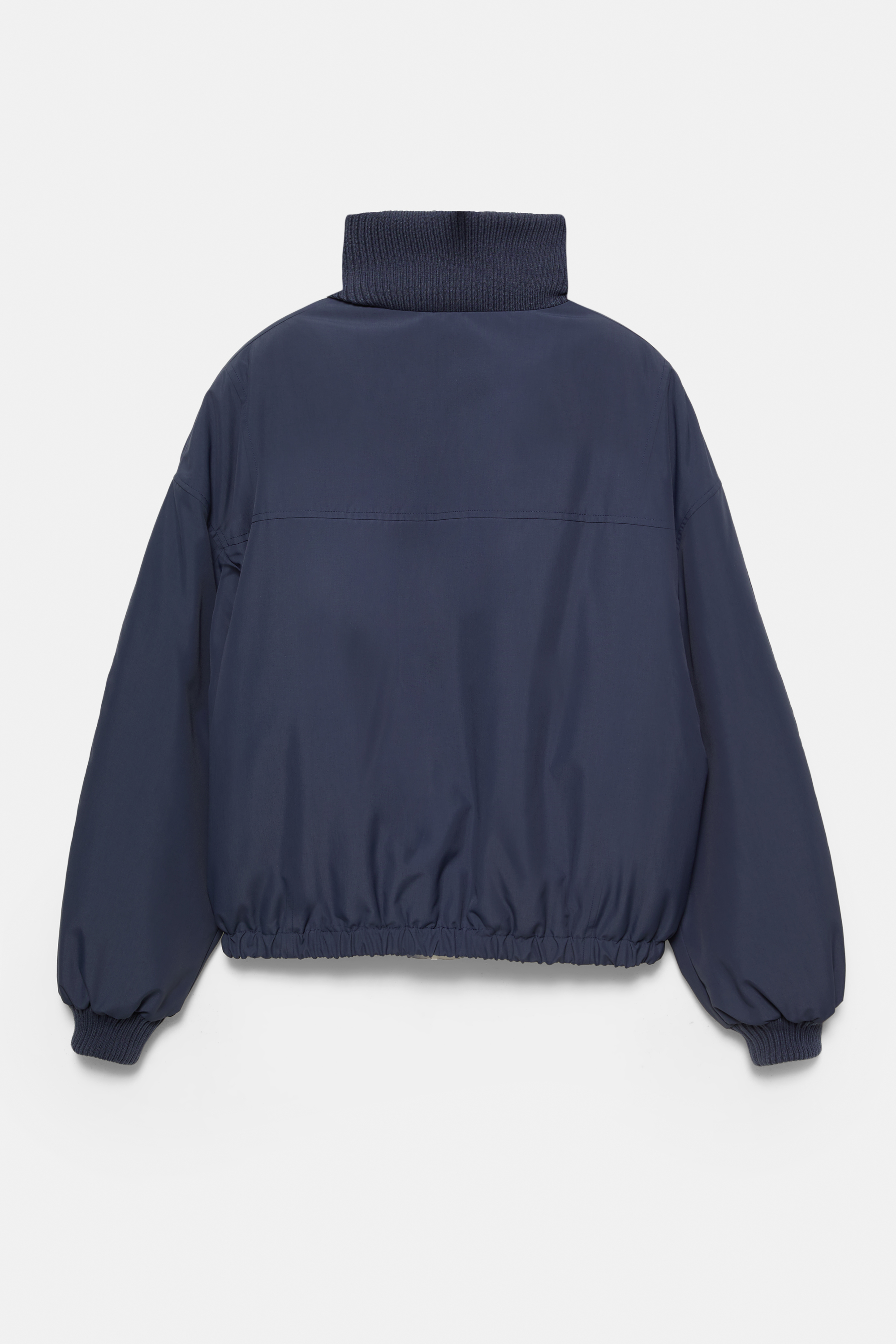 Jaket bomber leher tinggi