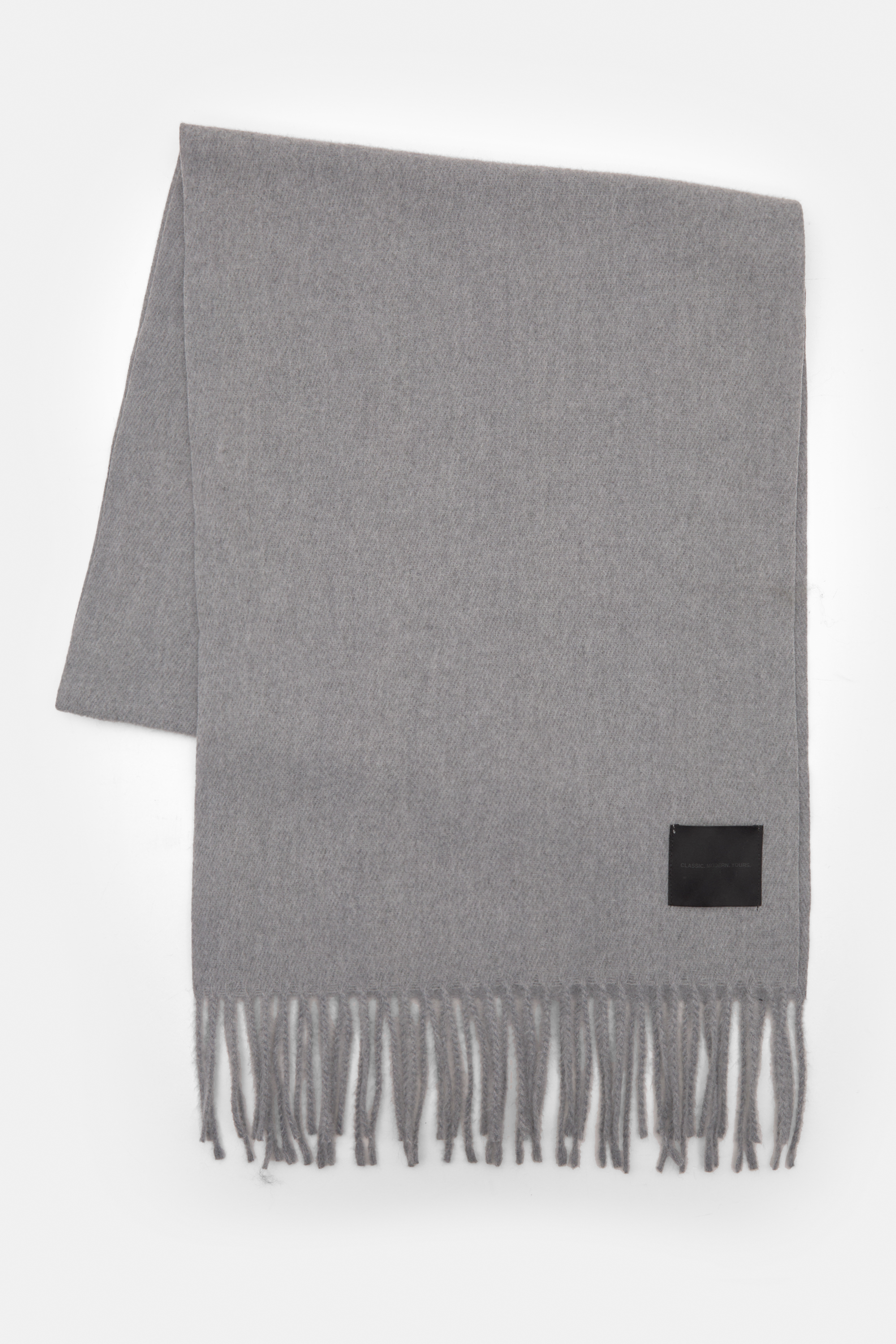 Soft fringed scarf