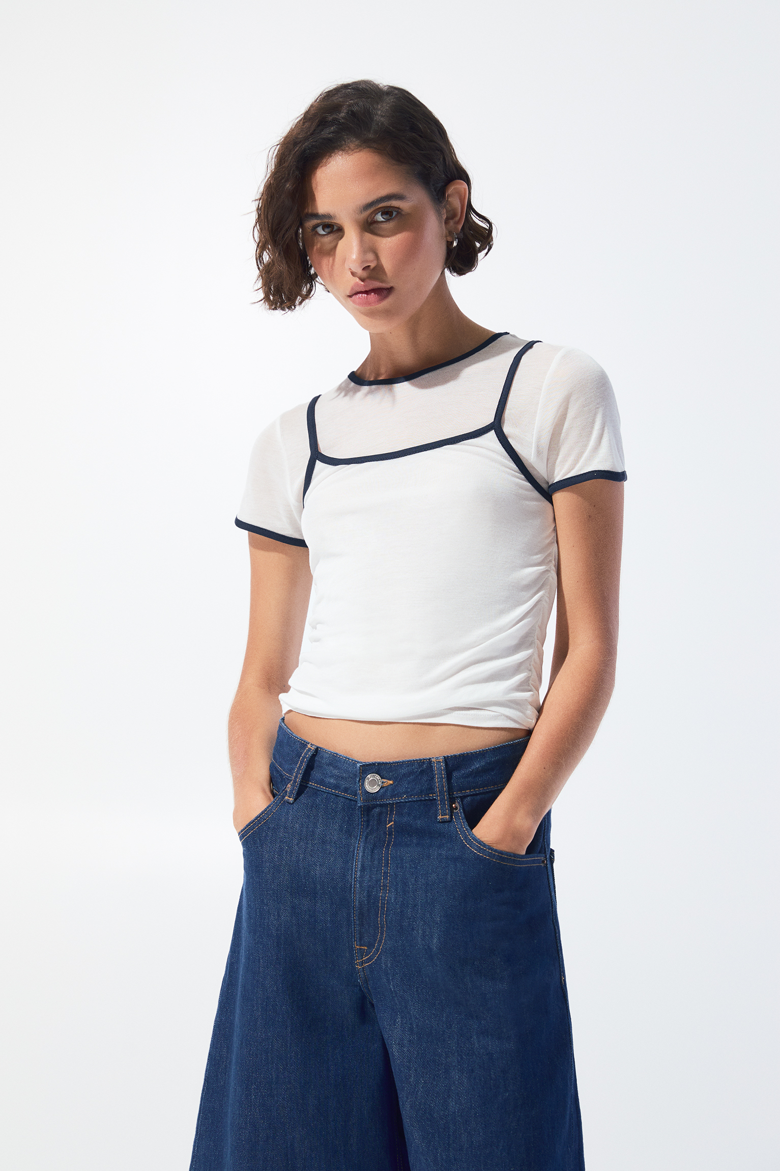 T-shirt schiena scoperta con paillettes | Collezione 2023