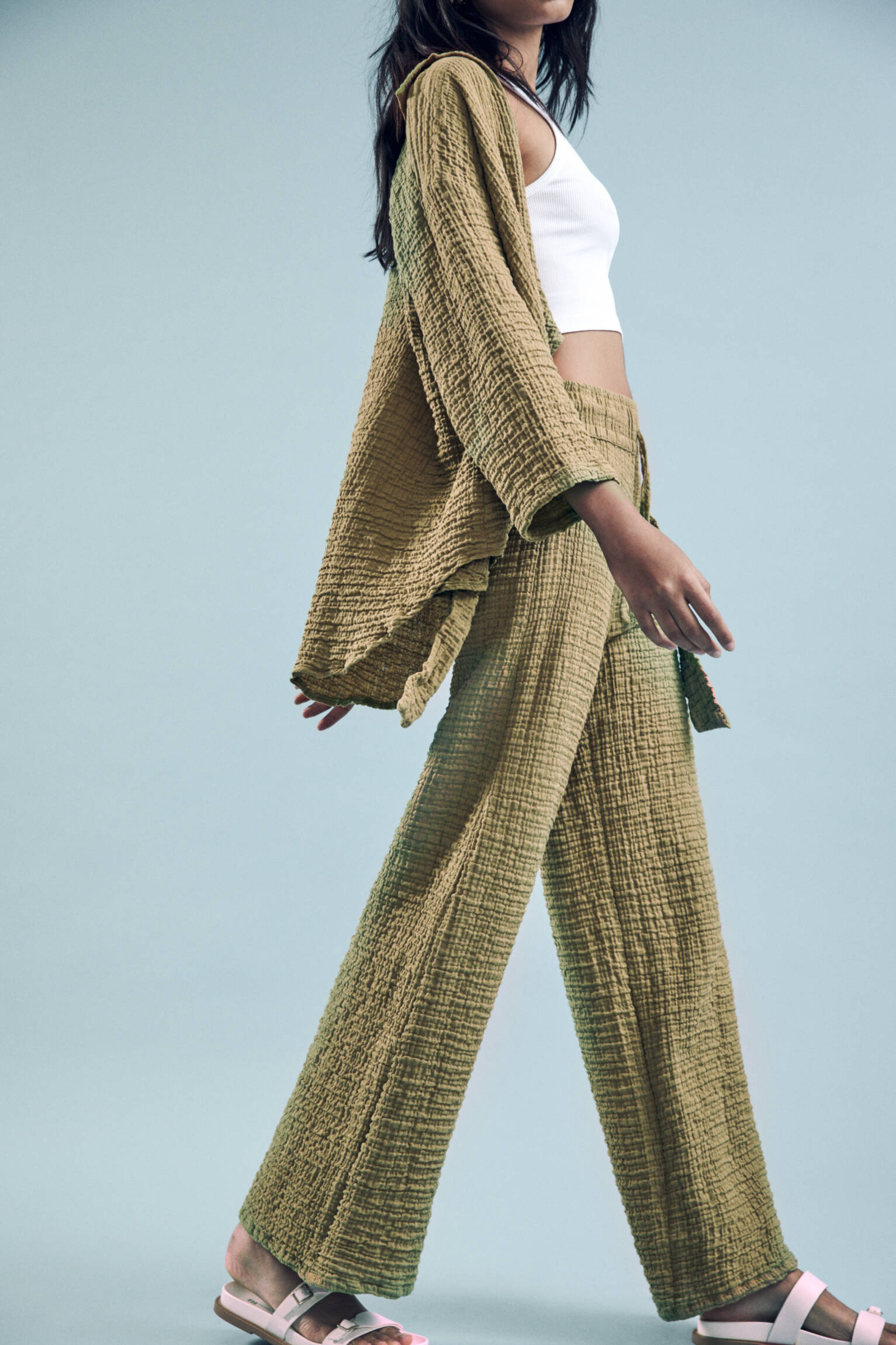 Textured Straight Leg Trousers in Eraser Mel