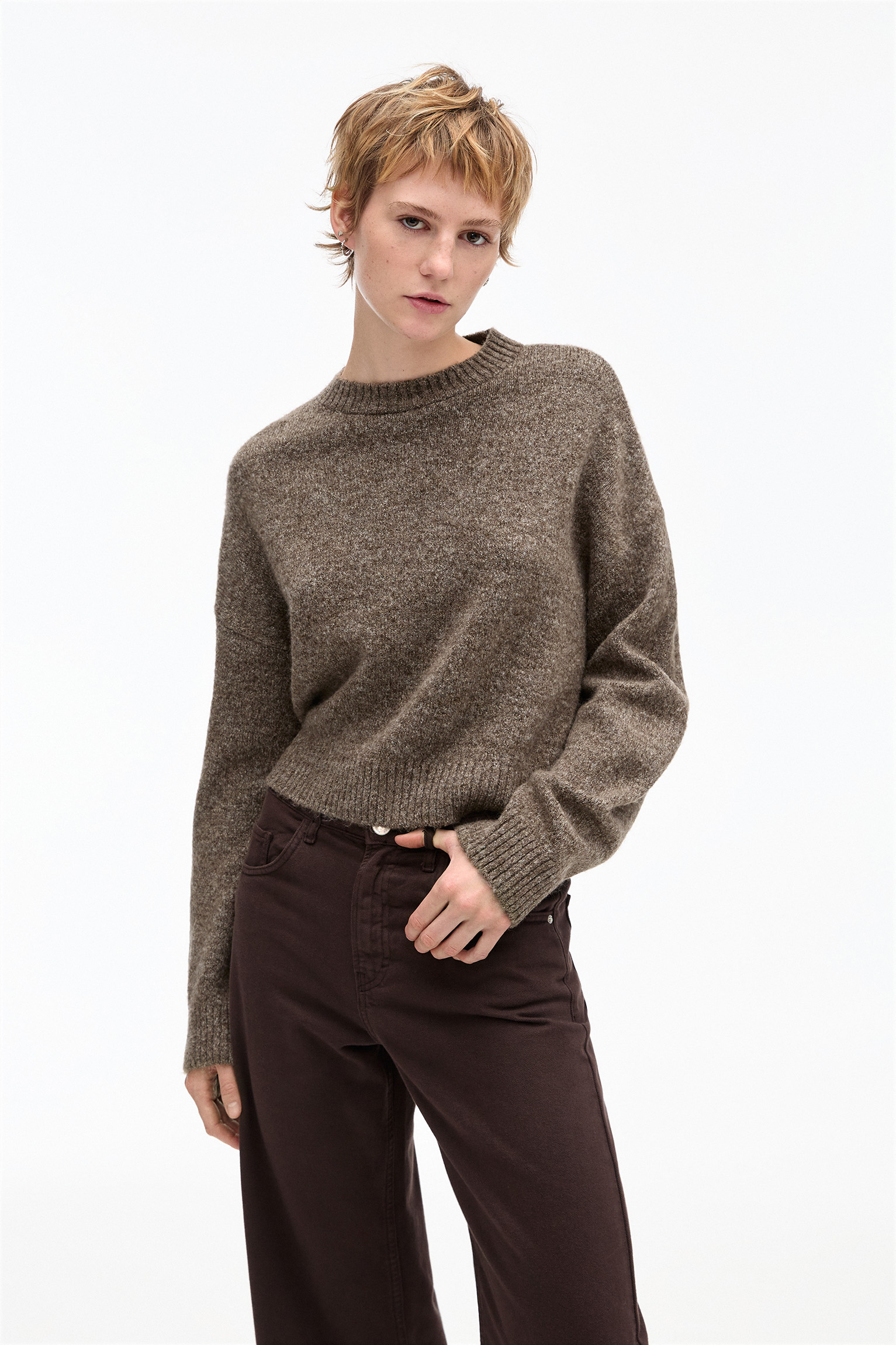 Pull Femme Pull & Bear – Rouge, Encolure Ras-du-cou, Manches Longues – Taille S