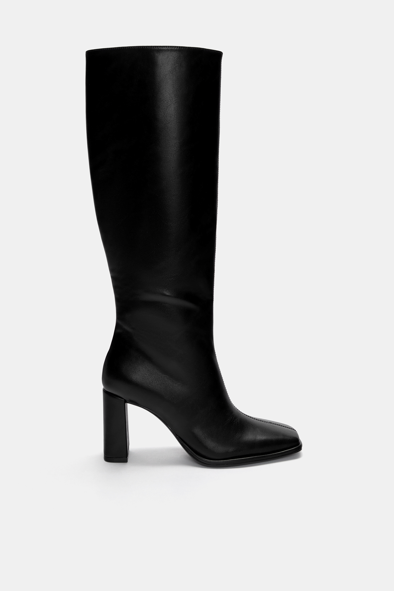 bottes-noires-pour-femme-pull-bear