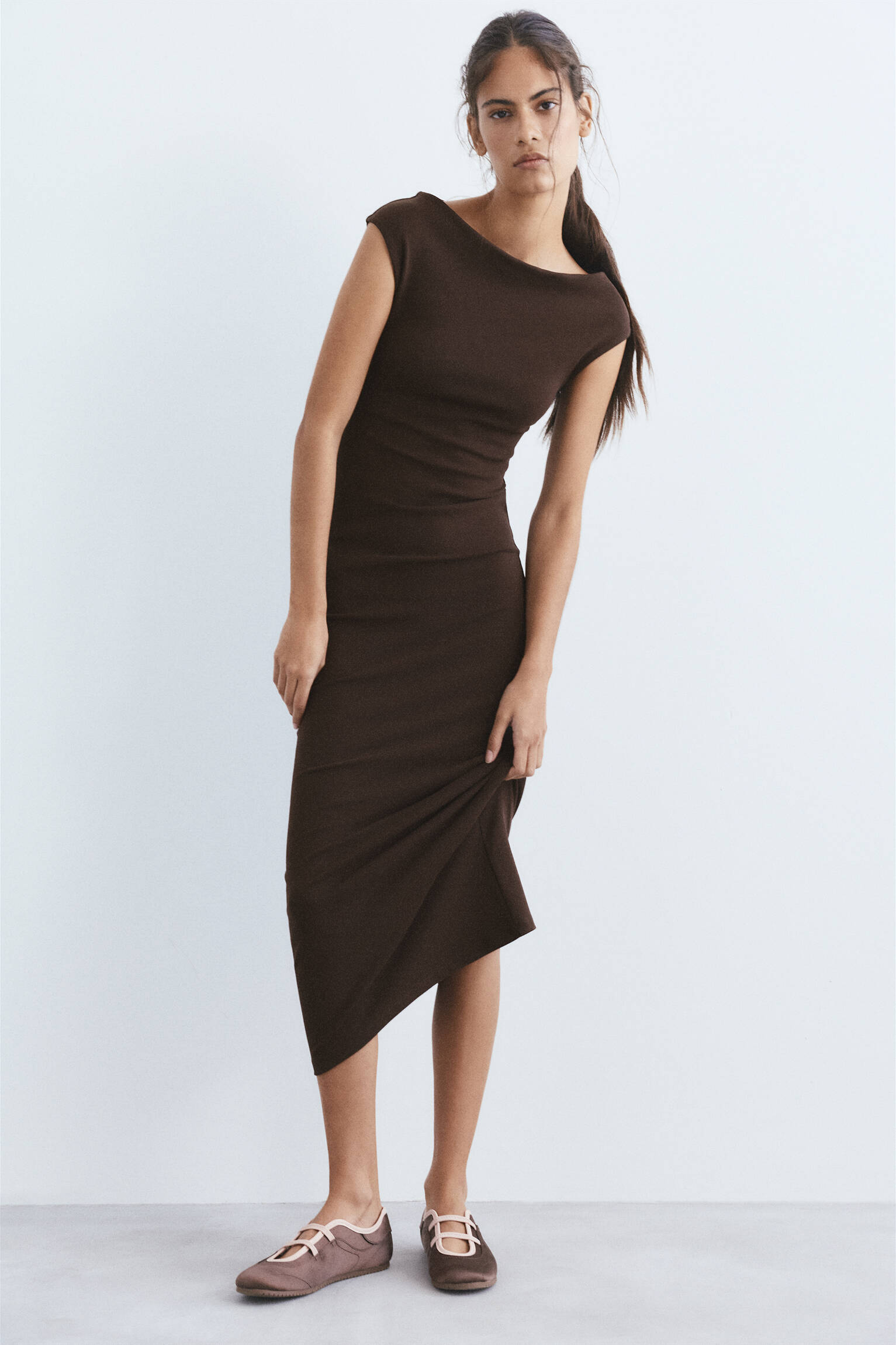 Kısa kollu midi elbise - Görsel 34