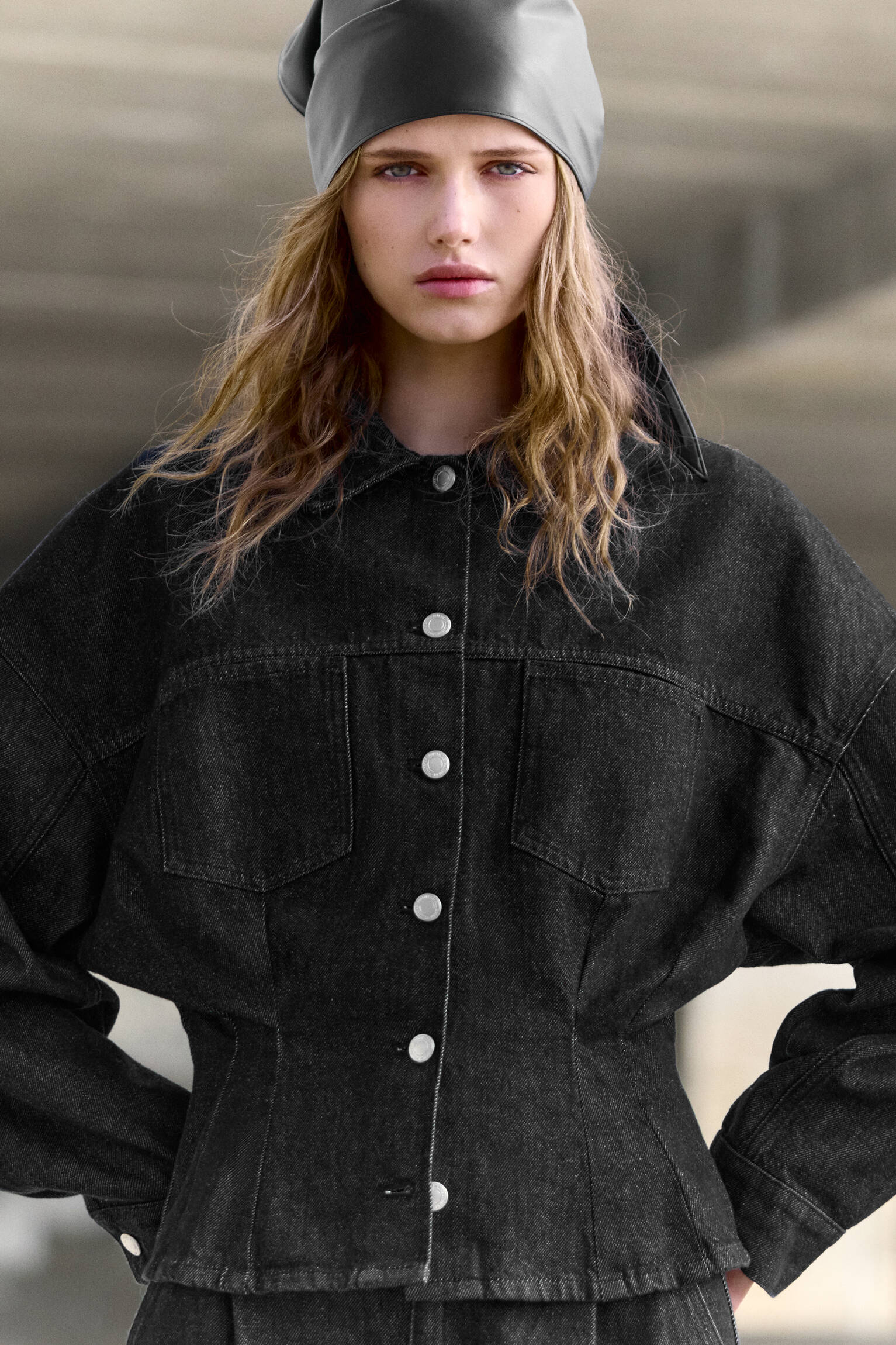 Chemise en jean cintrée à pinces