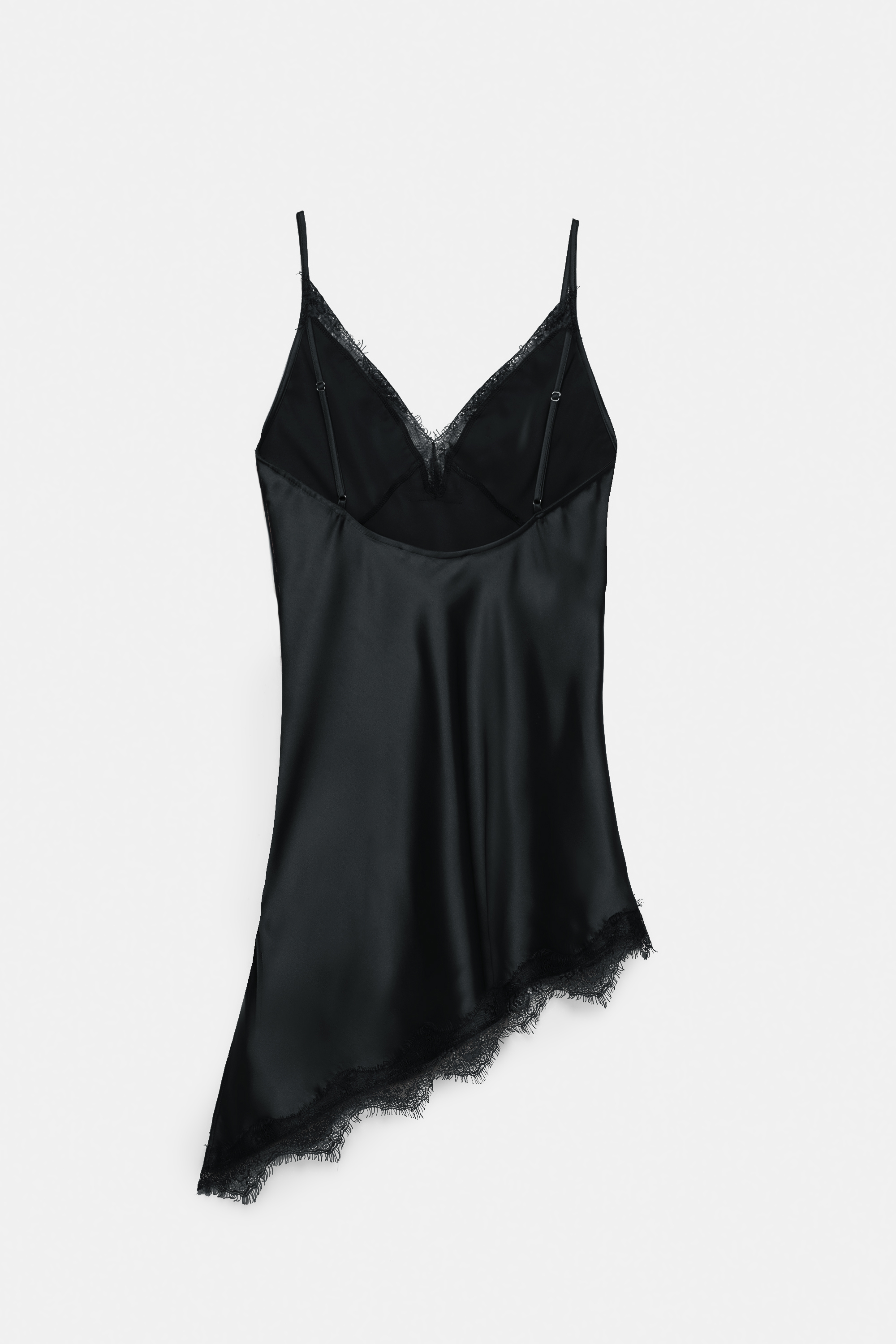 Asymetrický čipkovaný živôtikový top