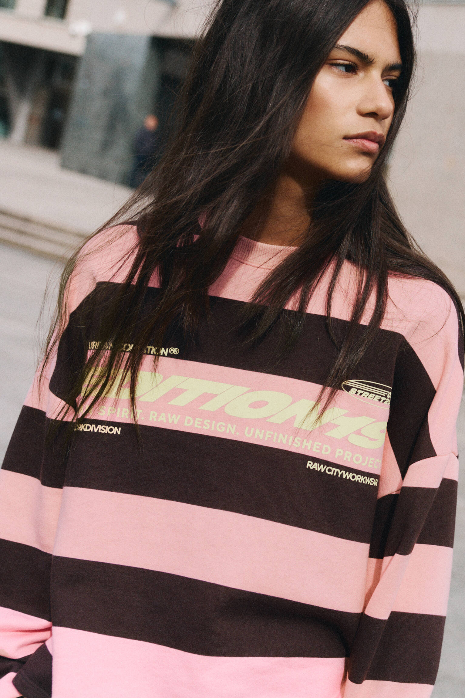 Bisiklet yaka çizgili yazılı sweatshirt - Görsel 19