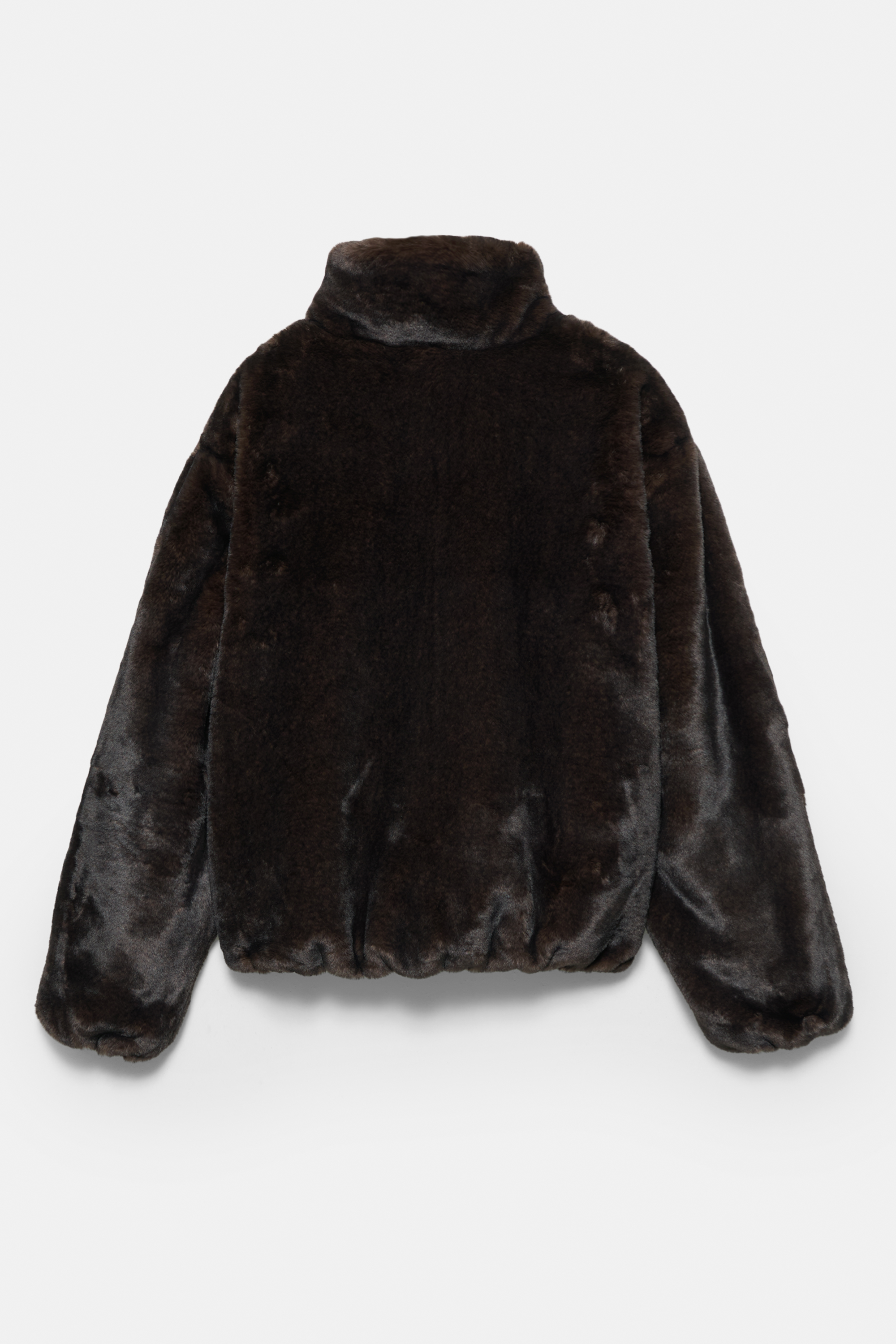 Chaqueta efecto pelo cuello alto