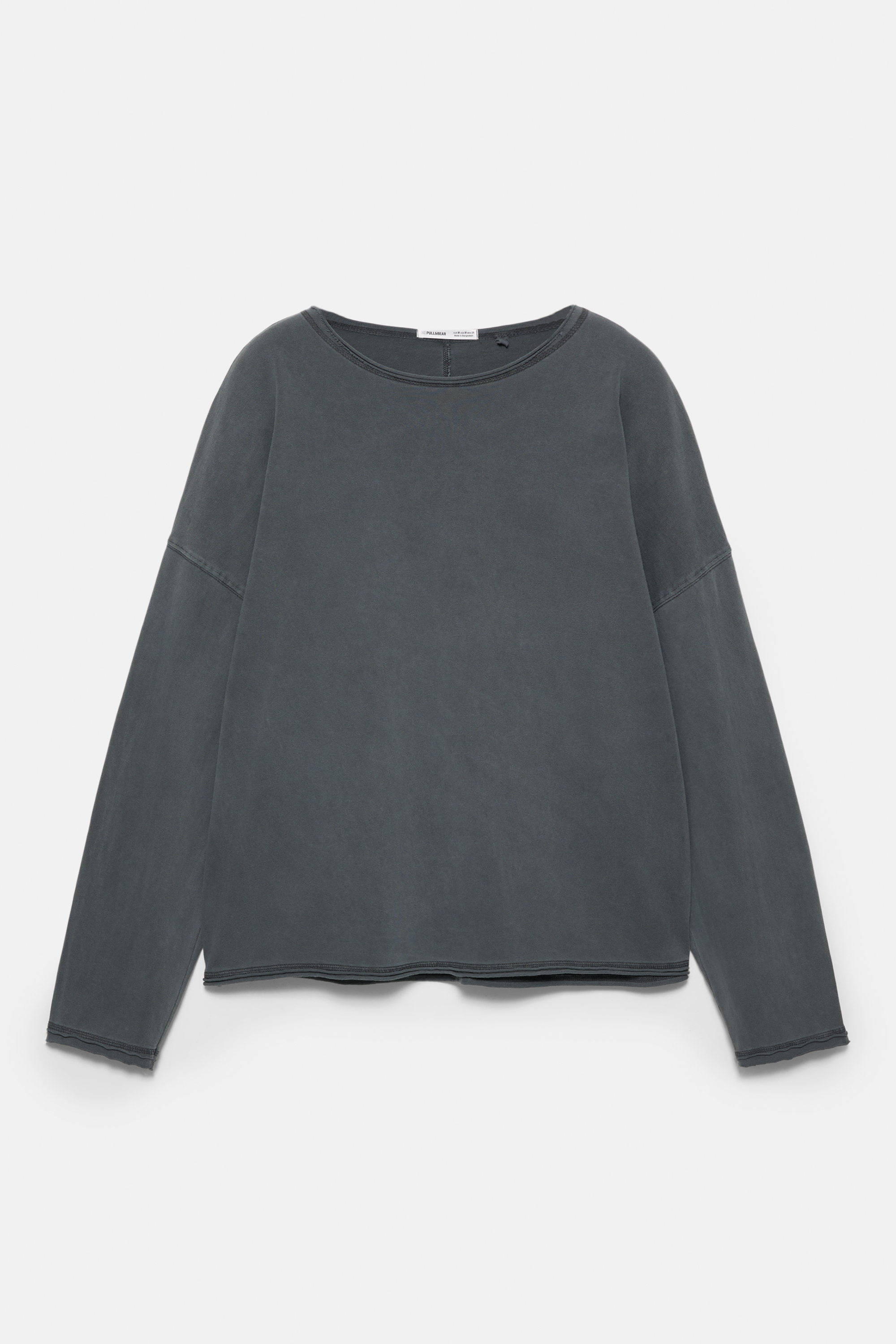 เสื้อยืดแขนยาวทรงหลวม