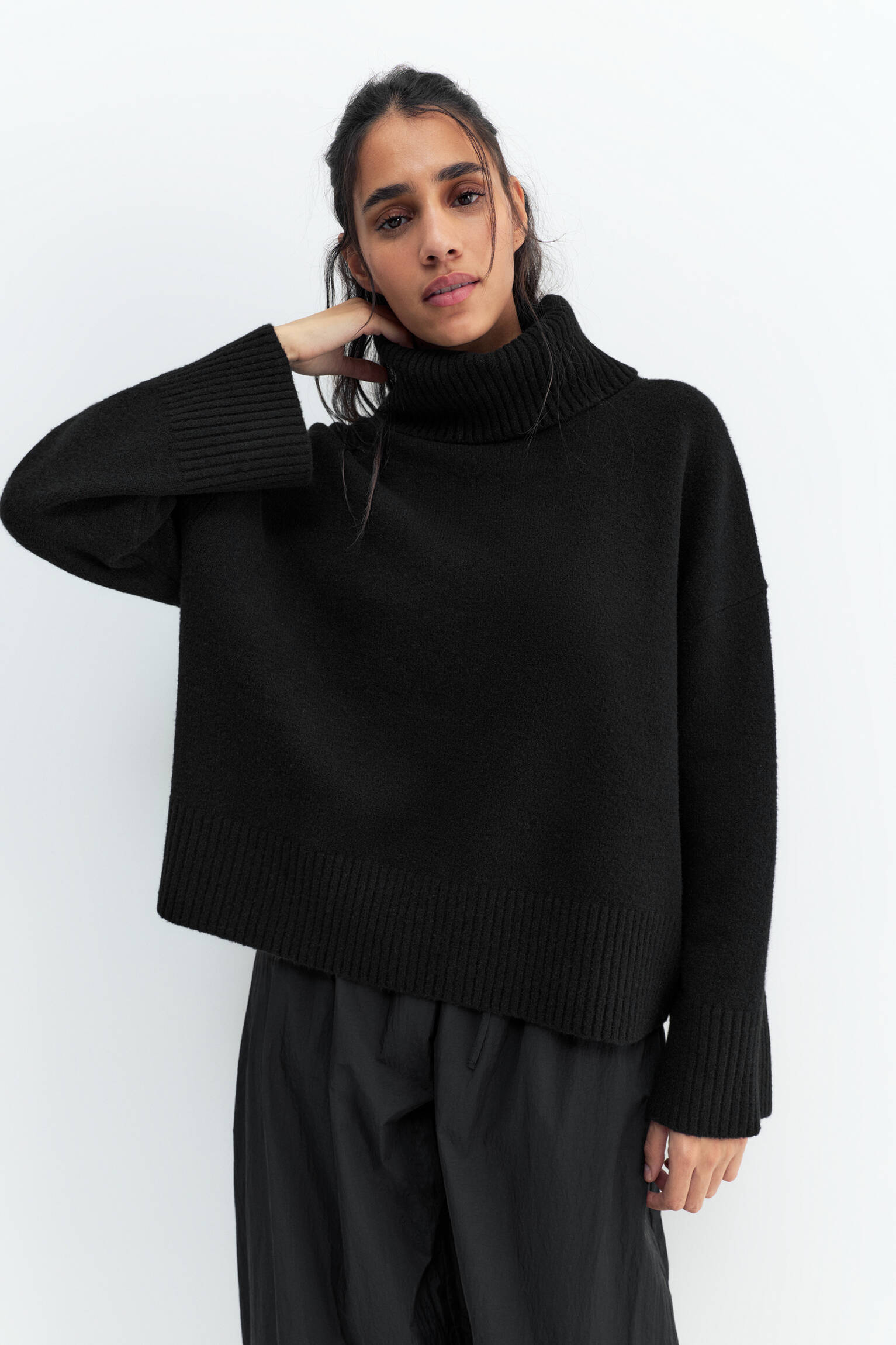 Soft high neck sweater - pull&bear