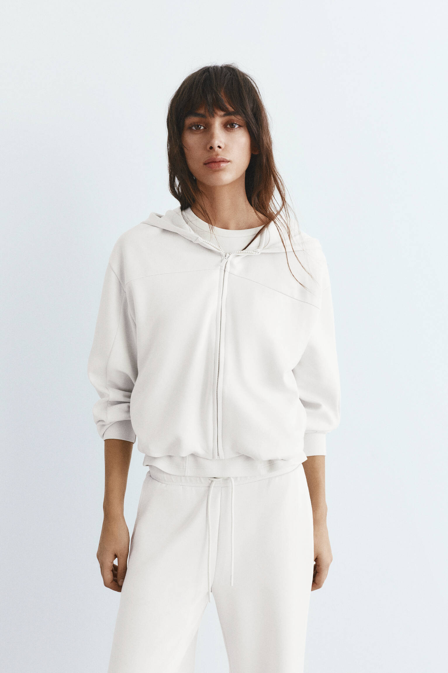 Yumuşak dokulu kapüşonlu sweatshirt - Görsel 135