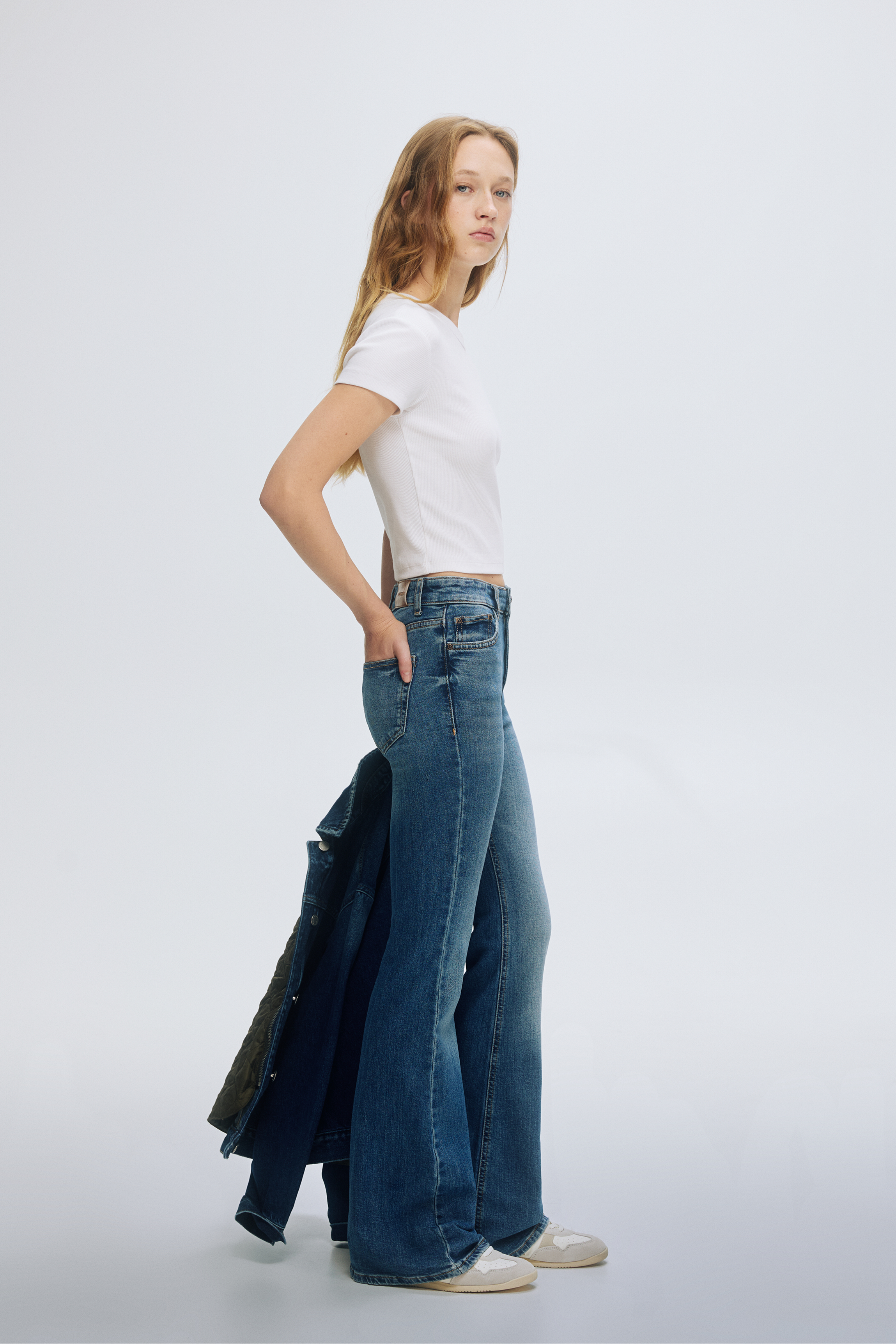 جينز جرسي بخصر عالٍ