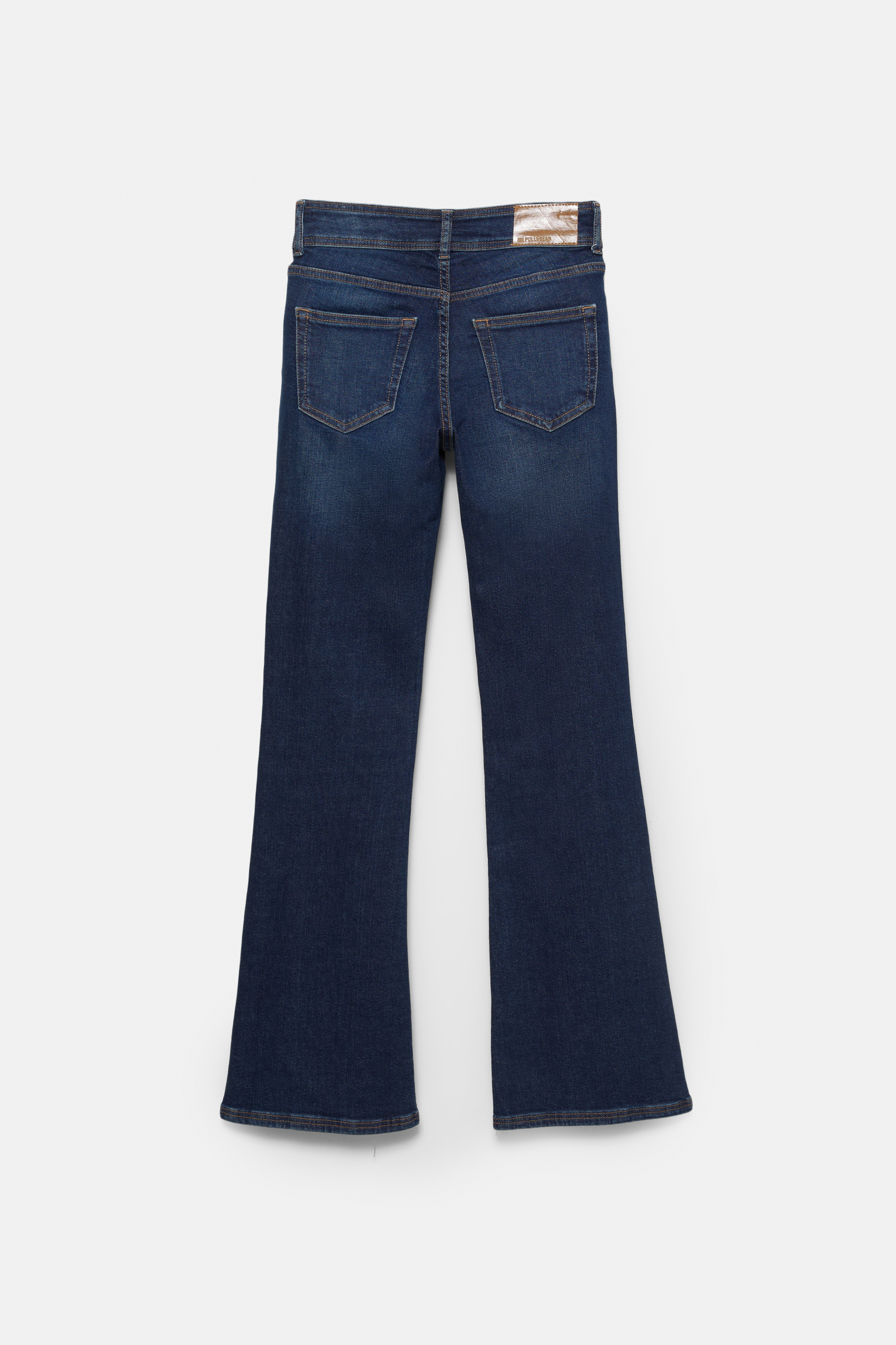 Jeans model bootcut pinggiran low-rise