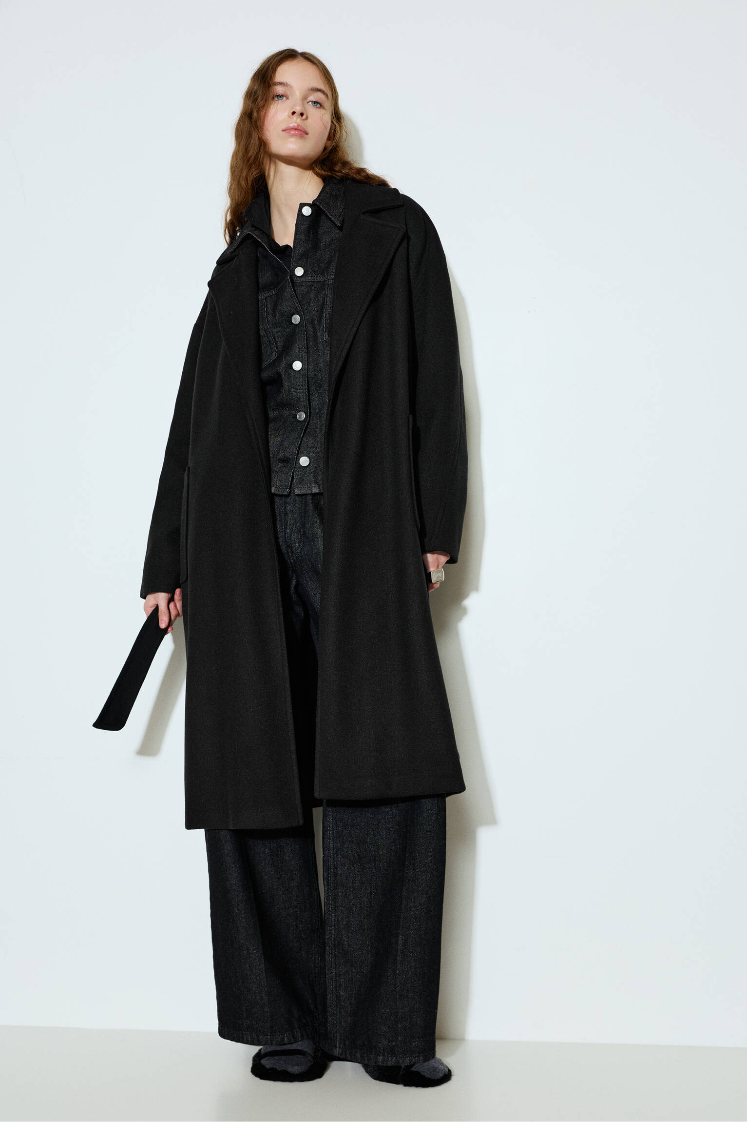 Cappotto lungo in panno con cintura - PULL&BEAR