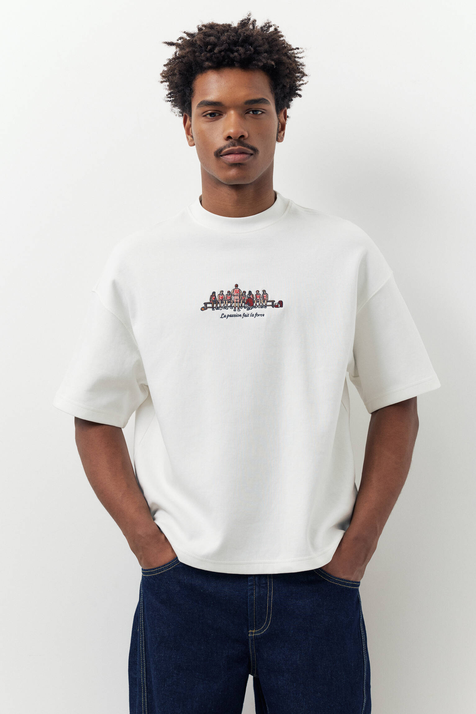 Kısa kollu nakışlı sweatshirt - Görsel 17