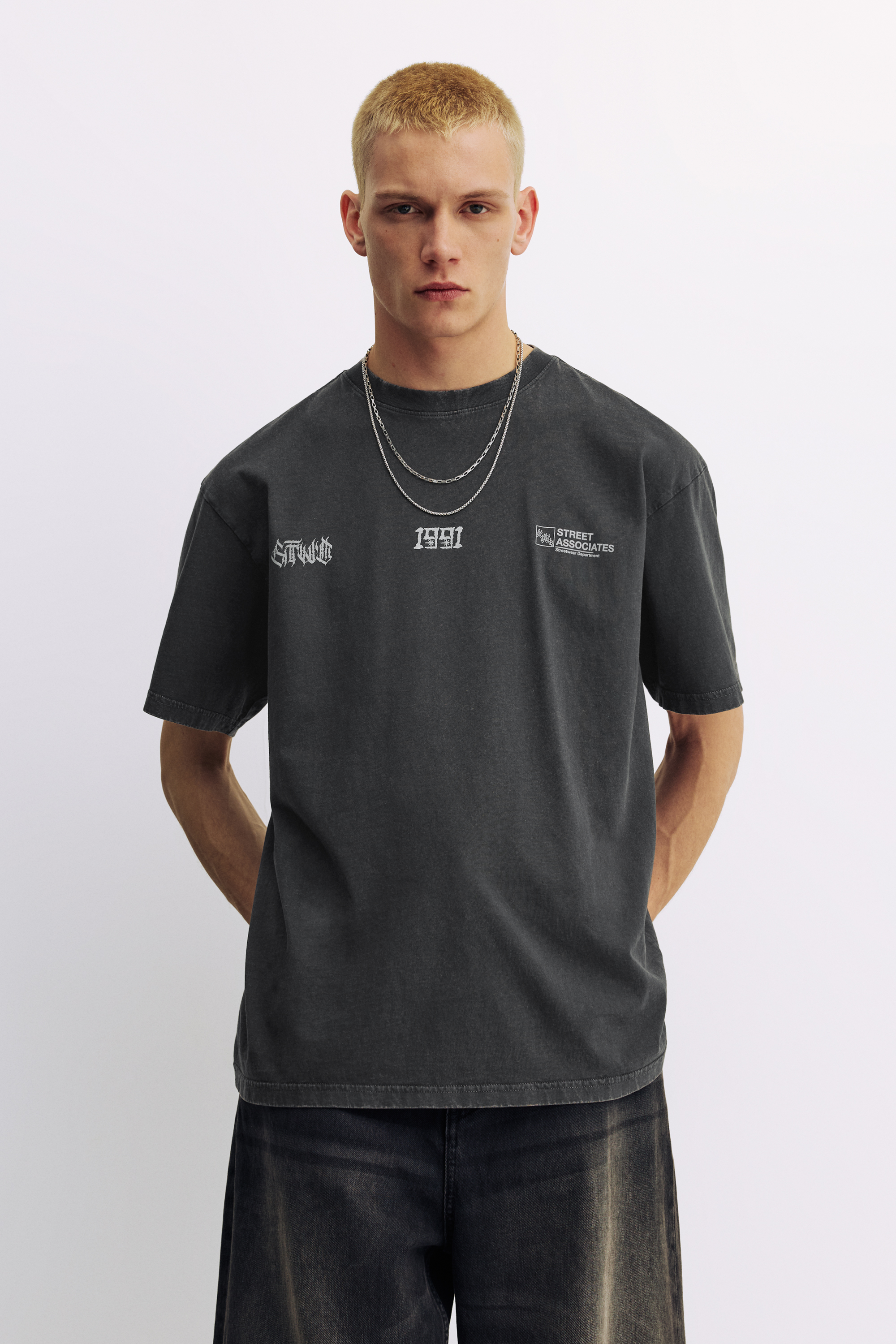 تيشرت أسود بطبعة صورية STWD