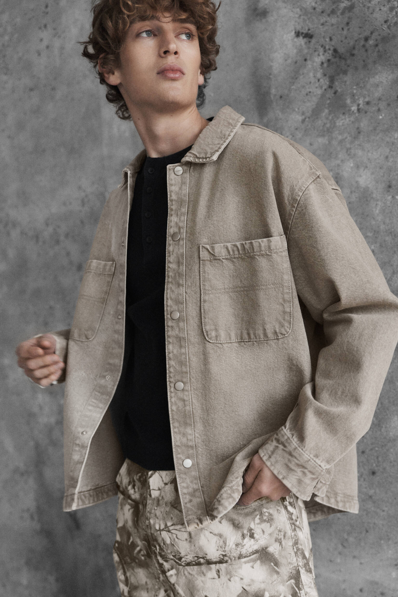 Soluk görünümlü jean gömlek - Görsel 32