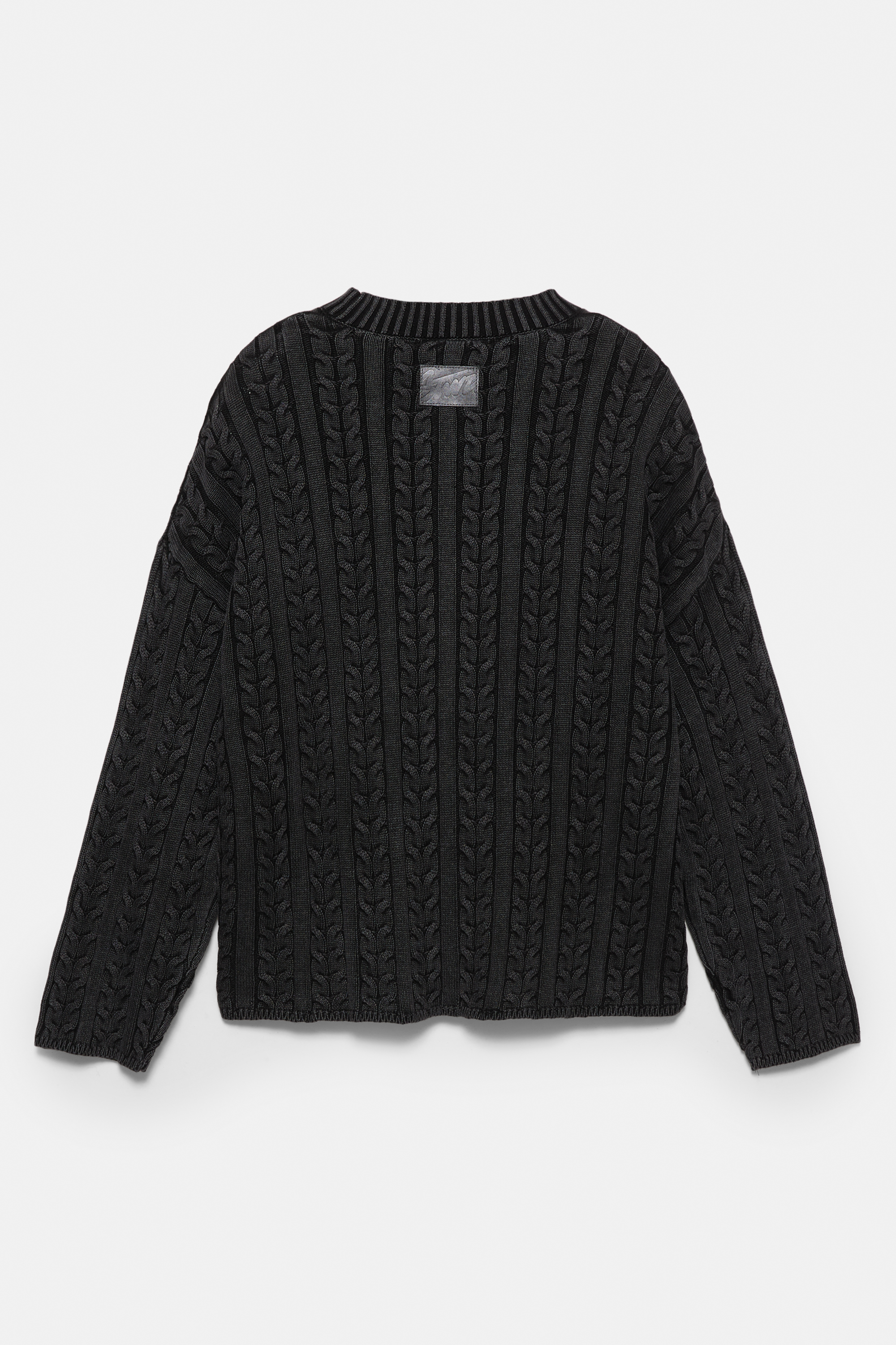 Pull à torsades délavé à l'acide