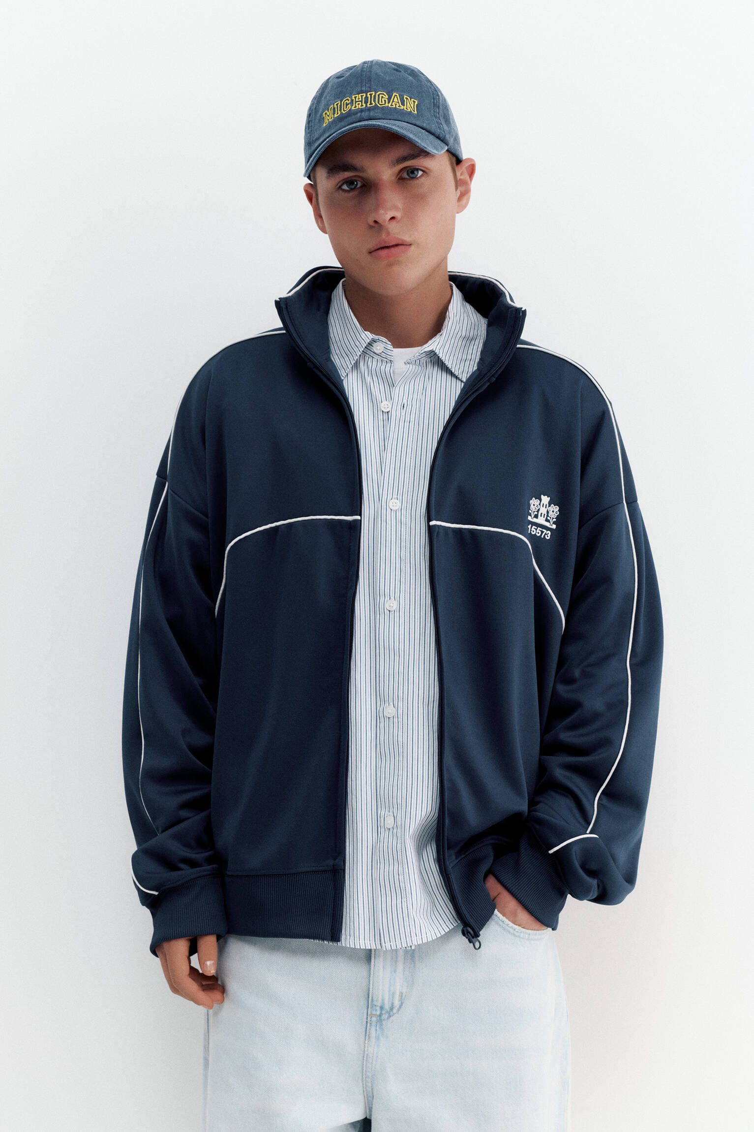 Fermuarlı nakışlı ceket - Görsel 18