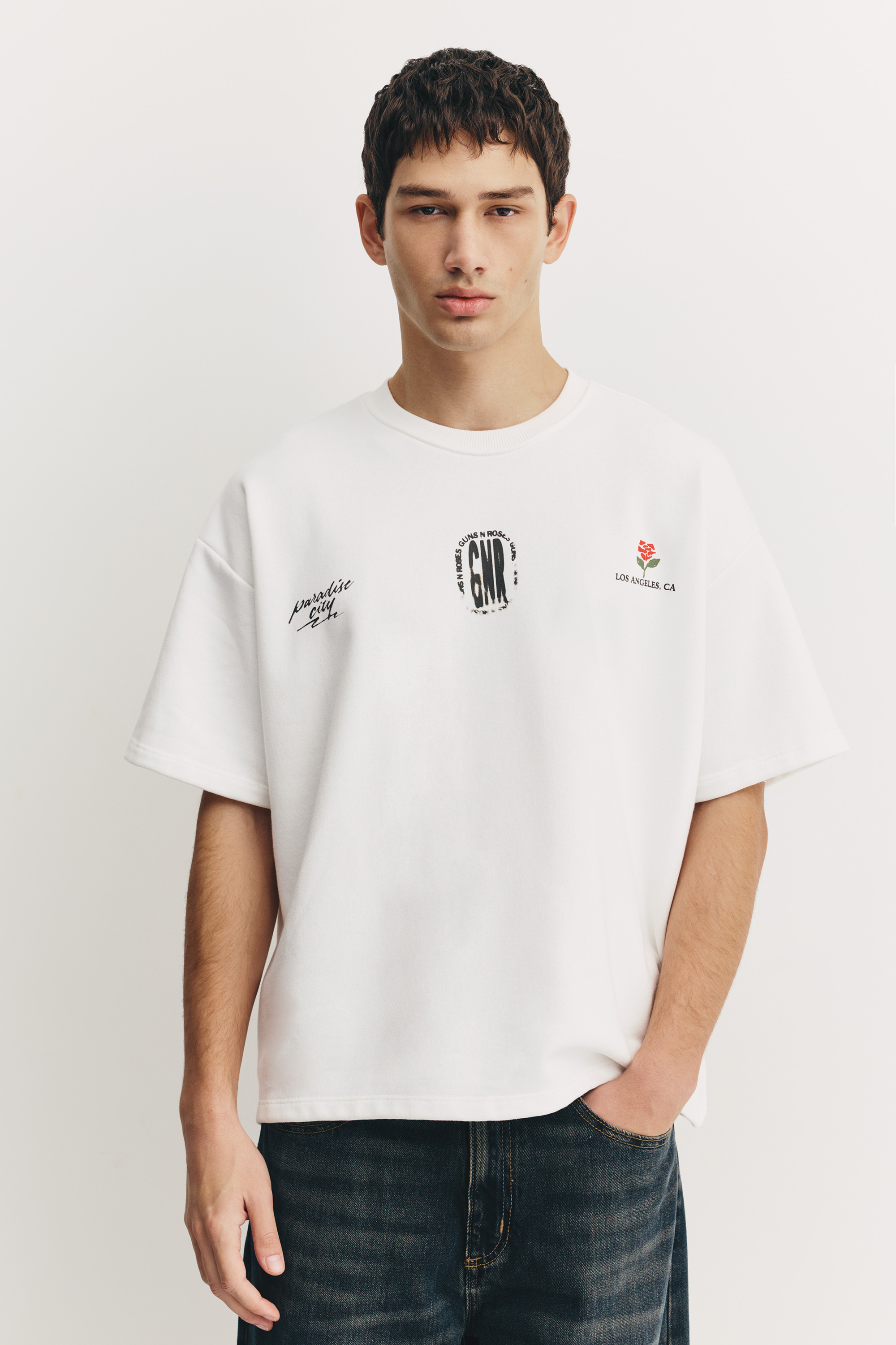 سويت شيرت بأكمام قصيرة غانز إن روزيس