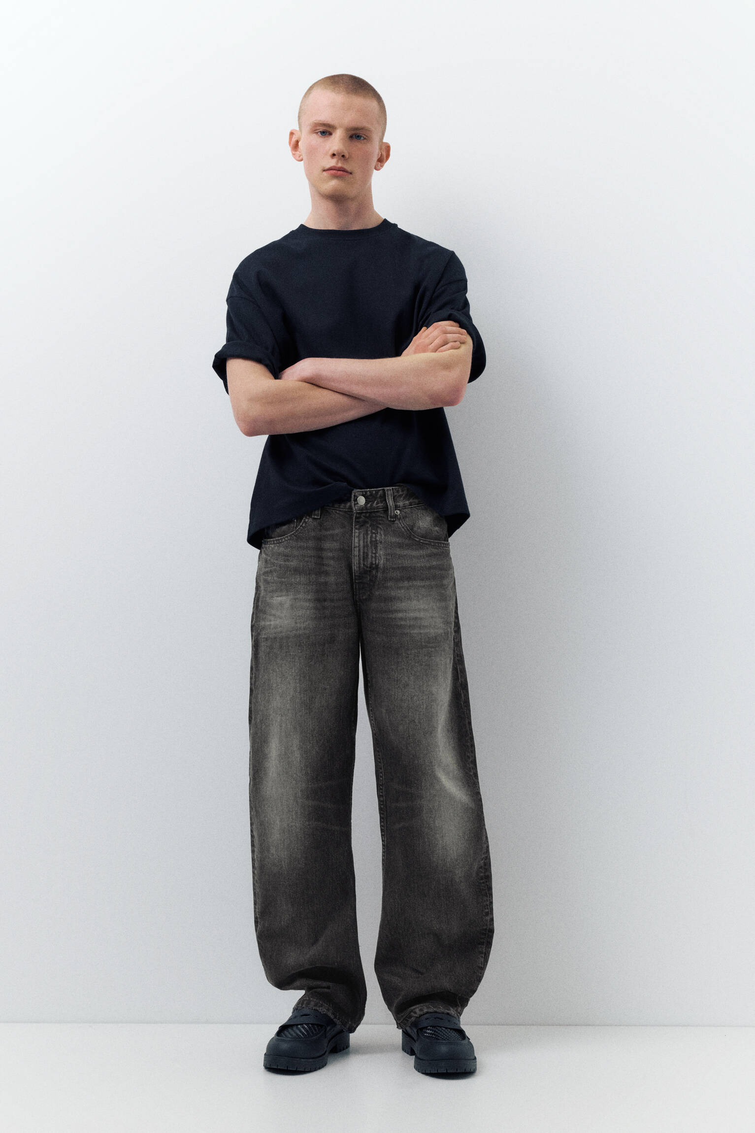 Düşük bel bol kesim jean - Görsel 83