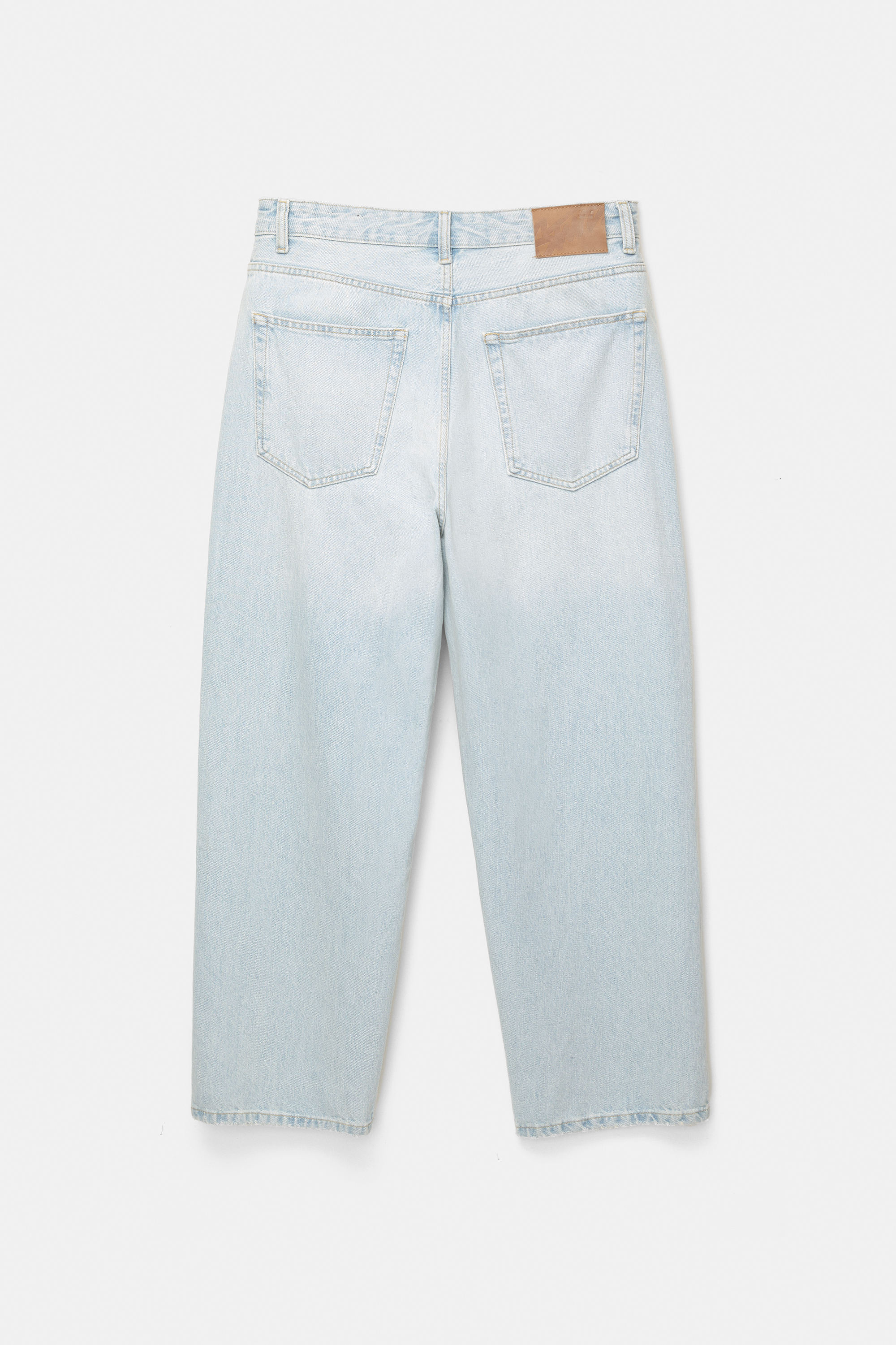 Мішкуваті джинси вільного крою