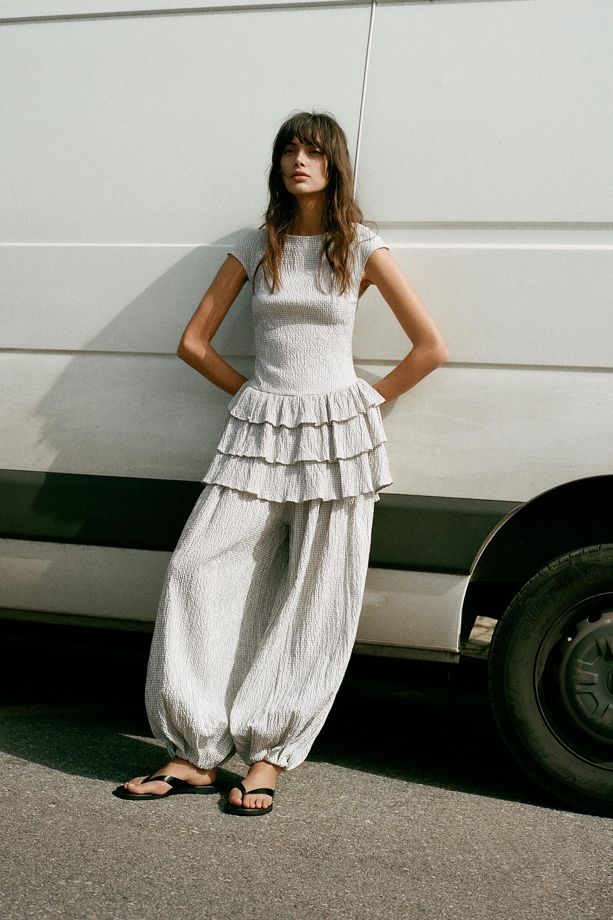 Volanlı etekli kısa kareli elbise - Görsel 20