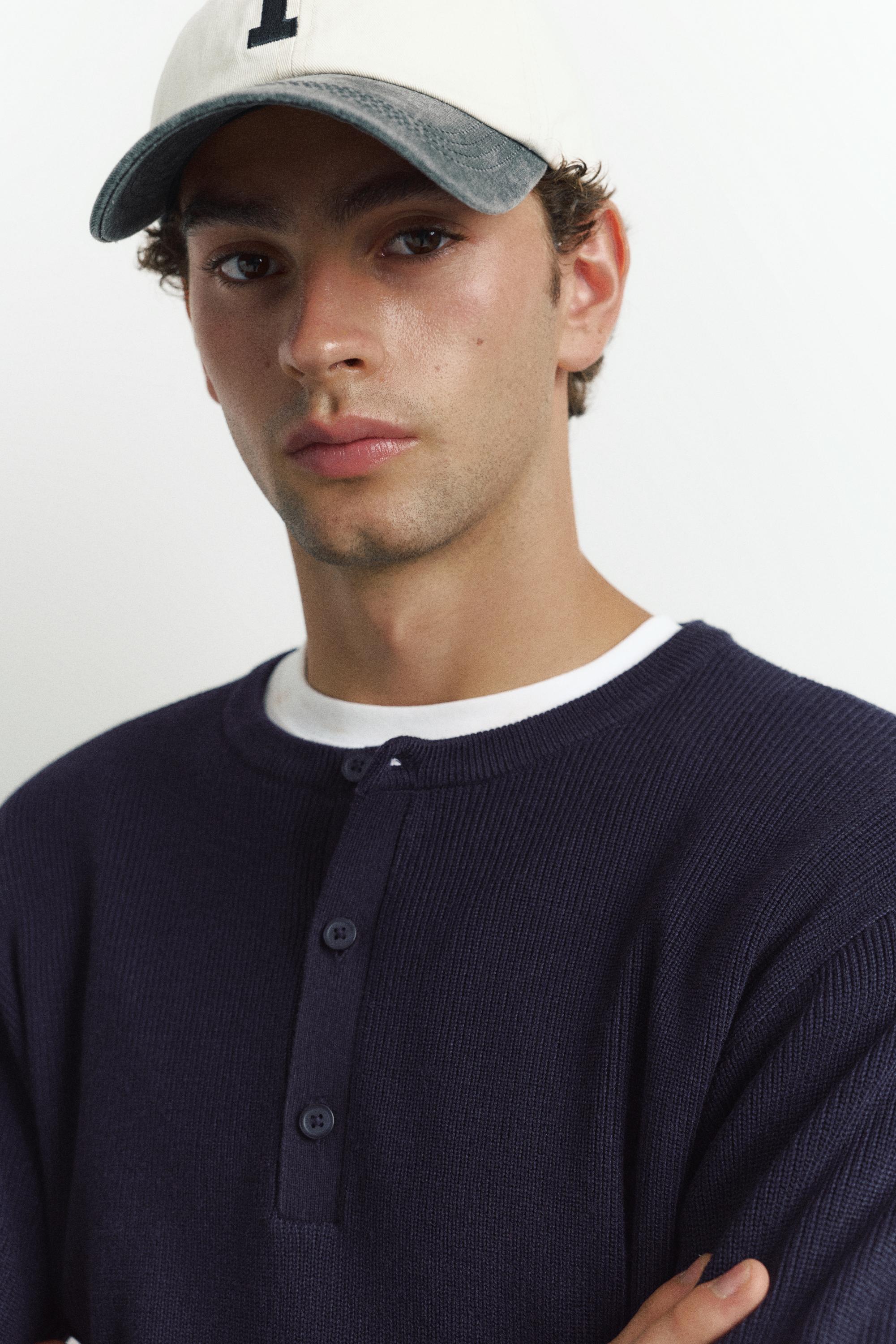 Henley neck jumper — Navy