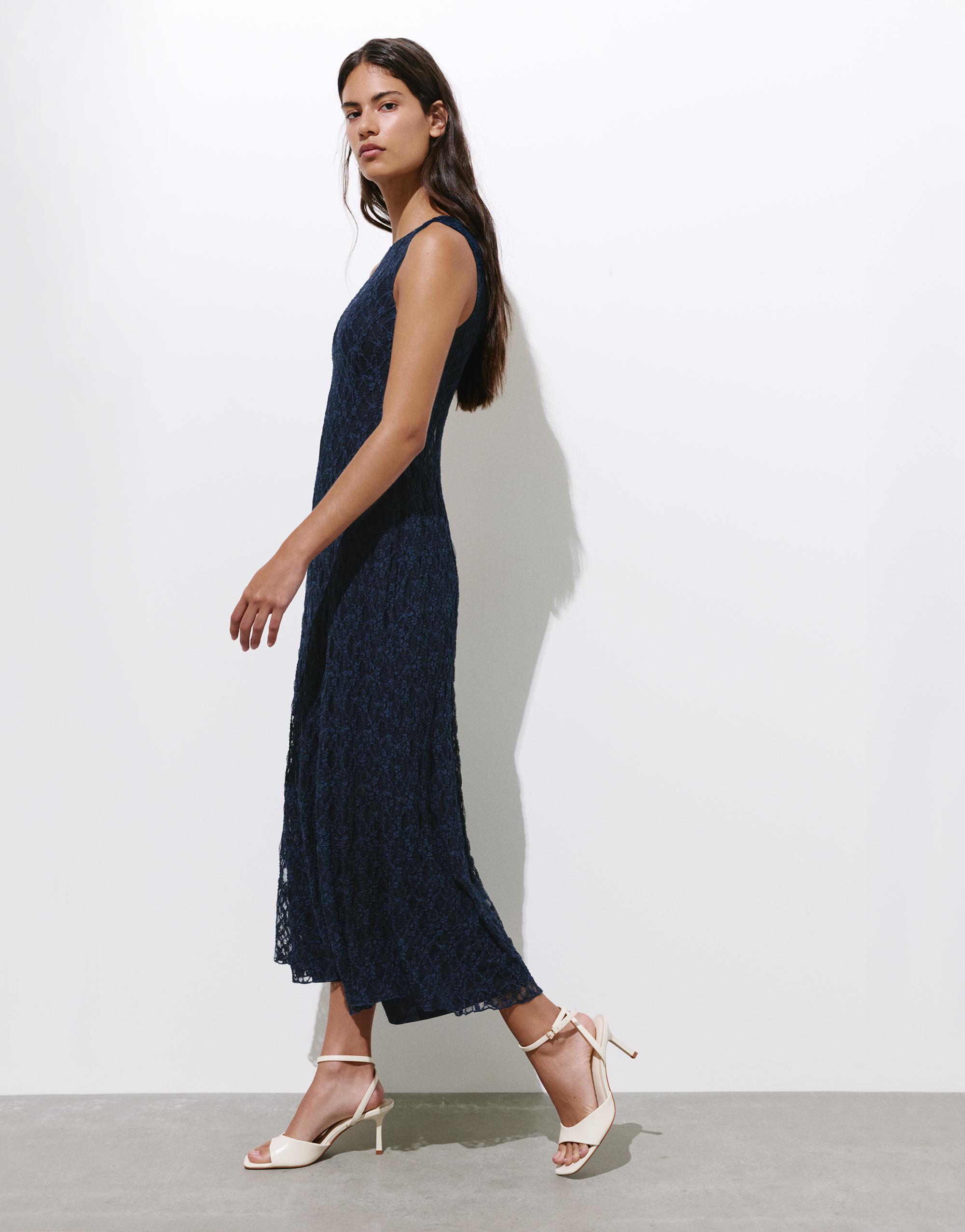 Fitted lace midi dress — Navy